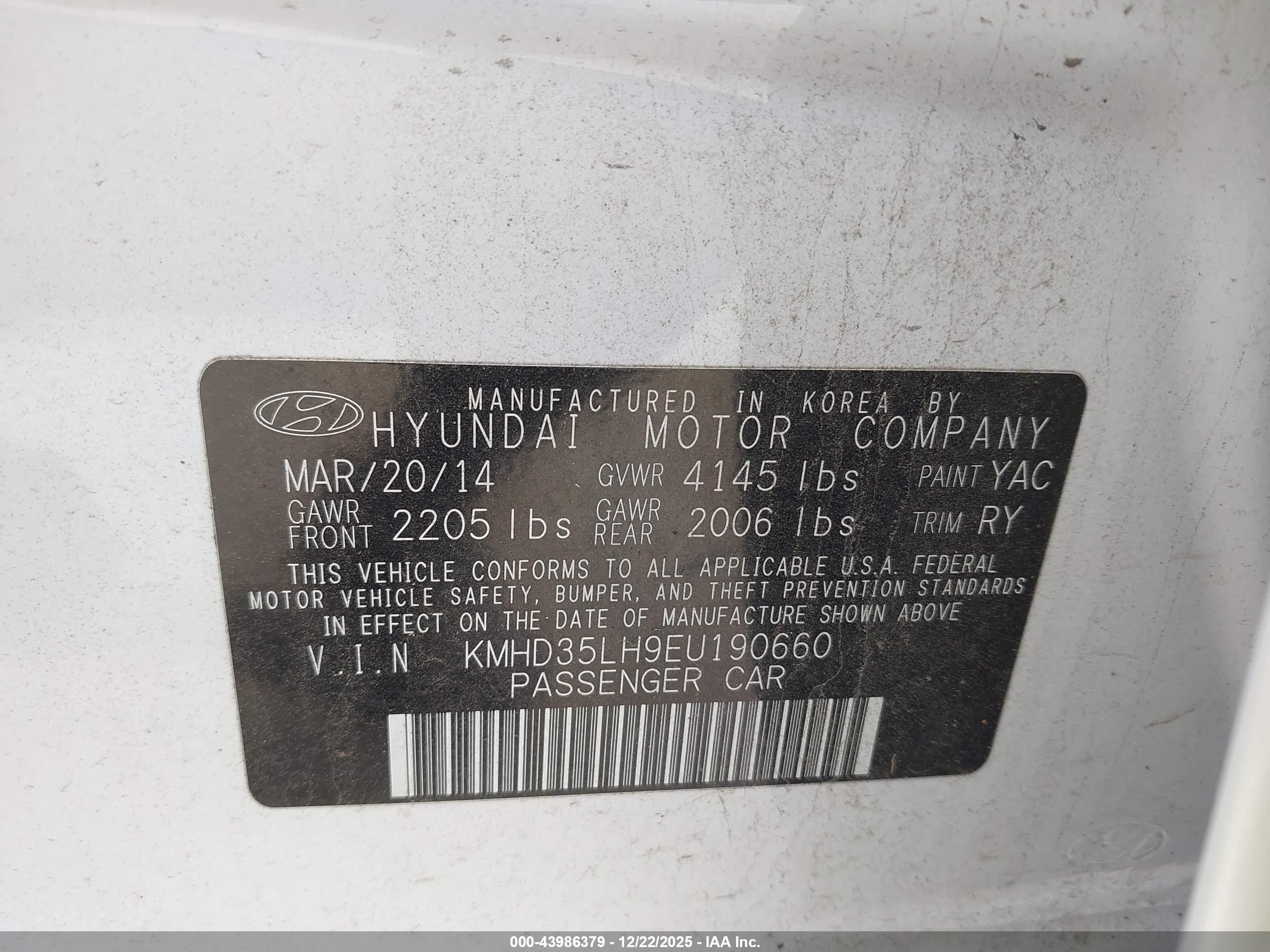 HYUNDAI ELANTRA image 9