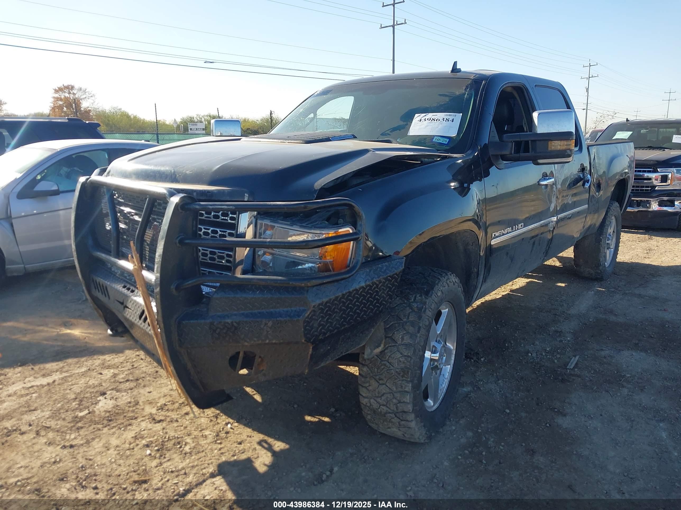 GMC SIERRA image 2