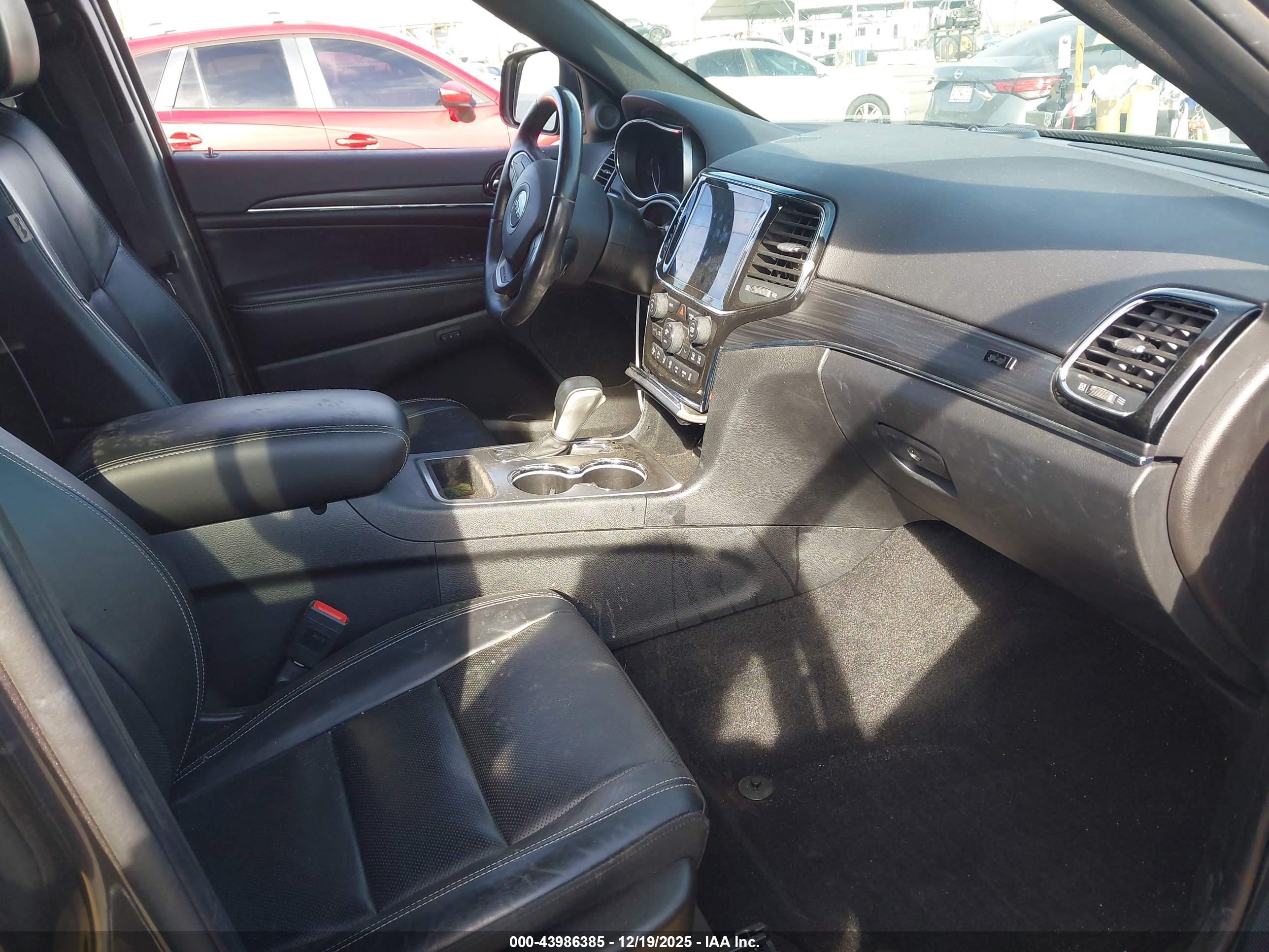 JEEP GRAND image 5