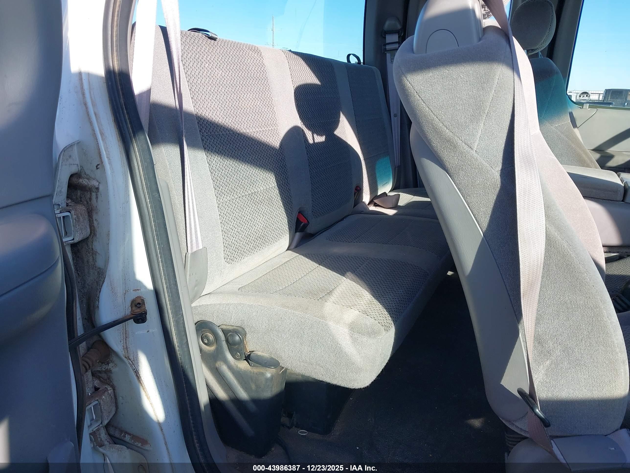 FORD F-150 image 8