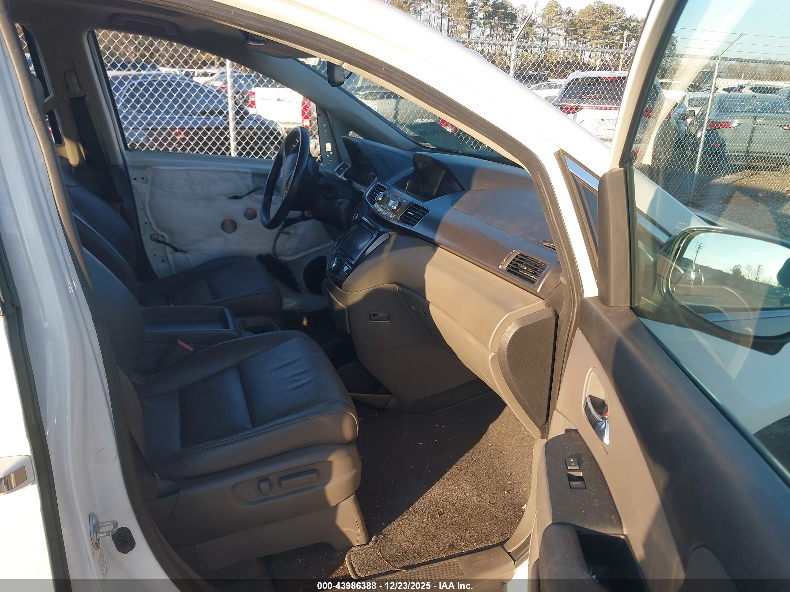 HONDA ODYSSEY image 5