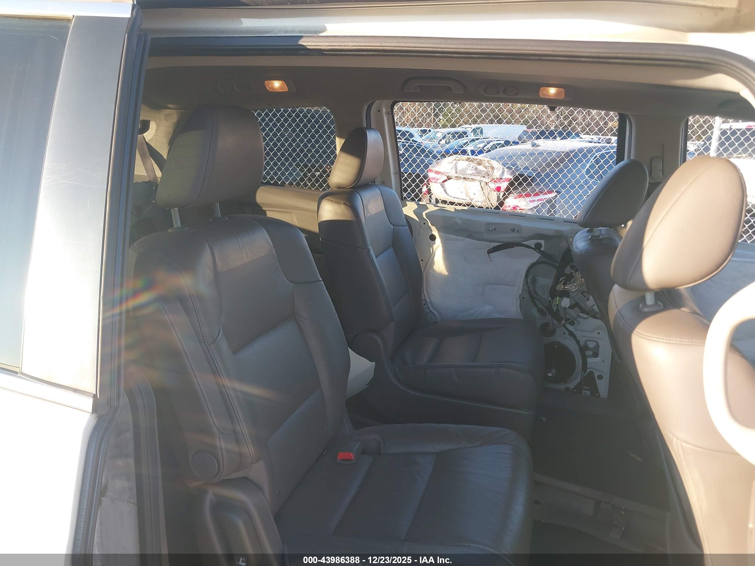 HONDA ODYSSEY image 8
