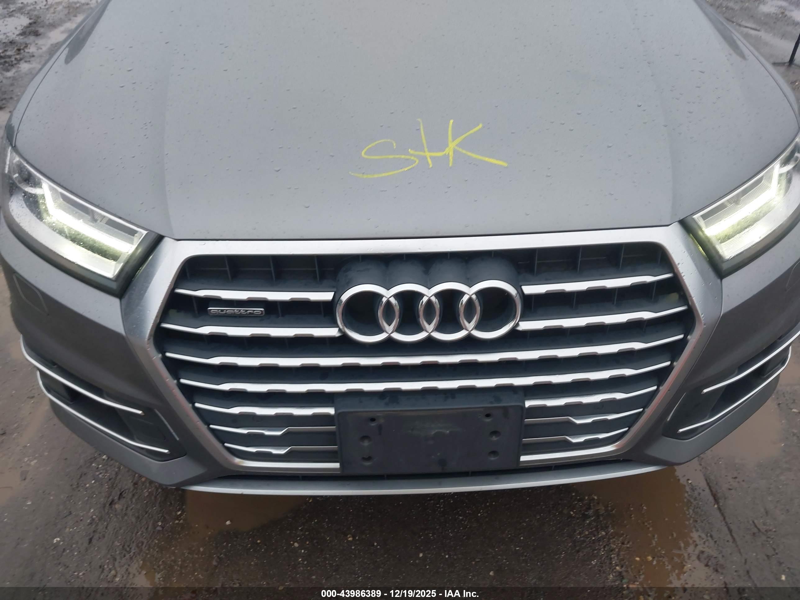 AUDI Q7 image 10