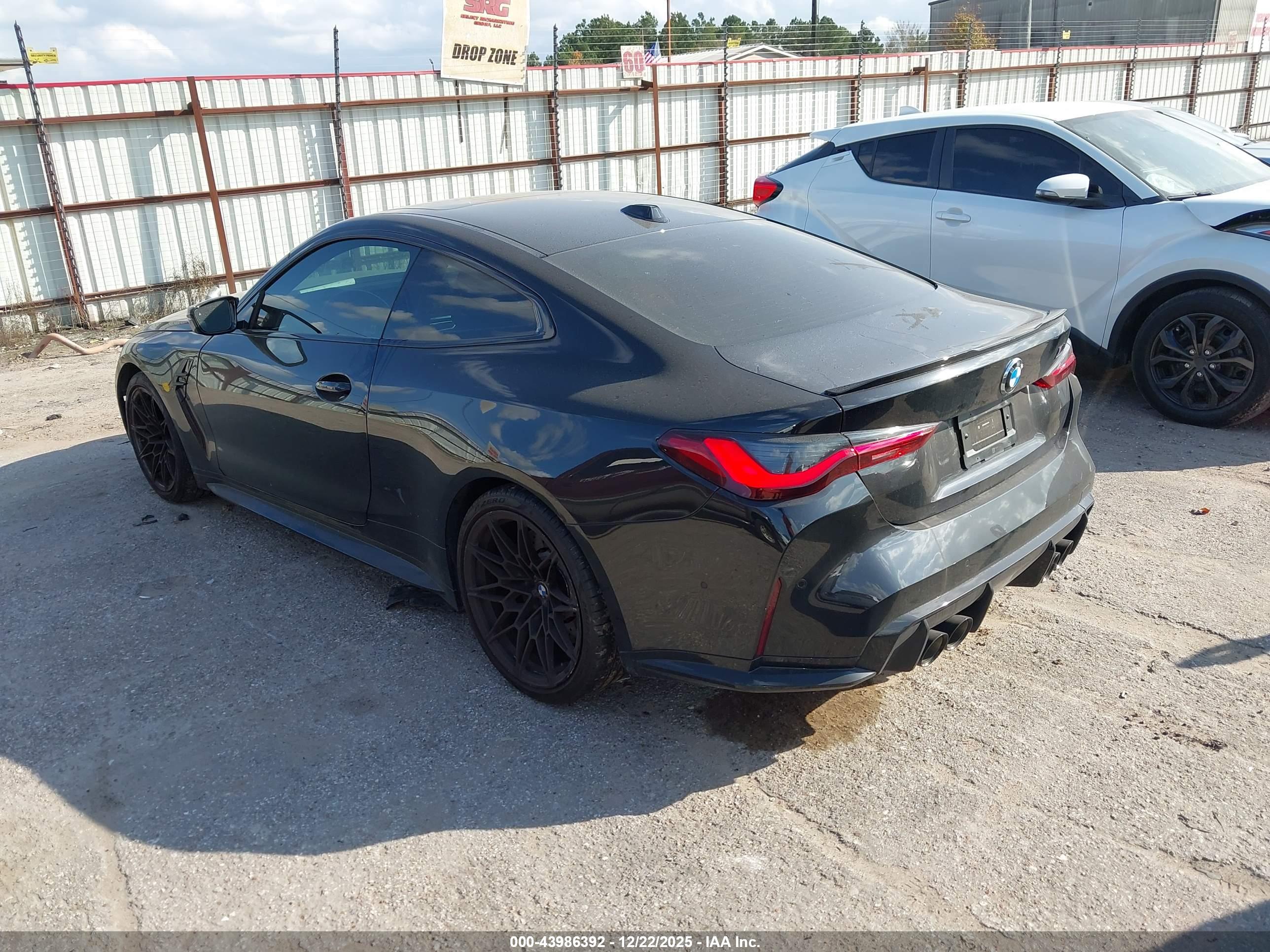 BMW M4 image 3
