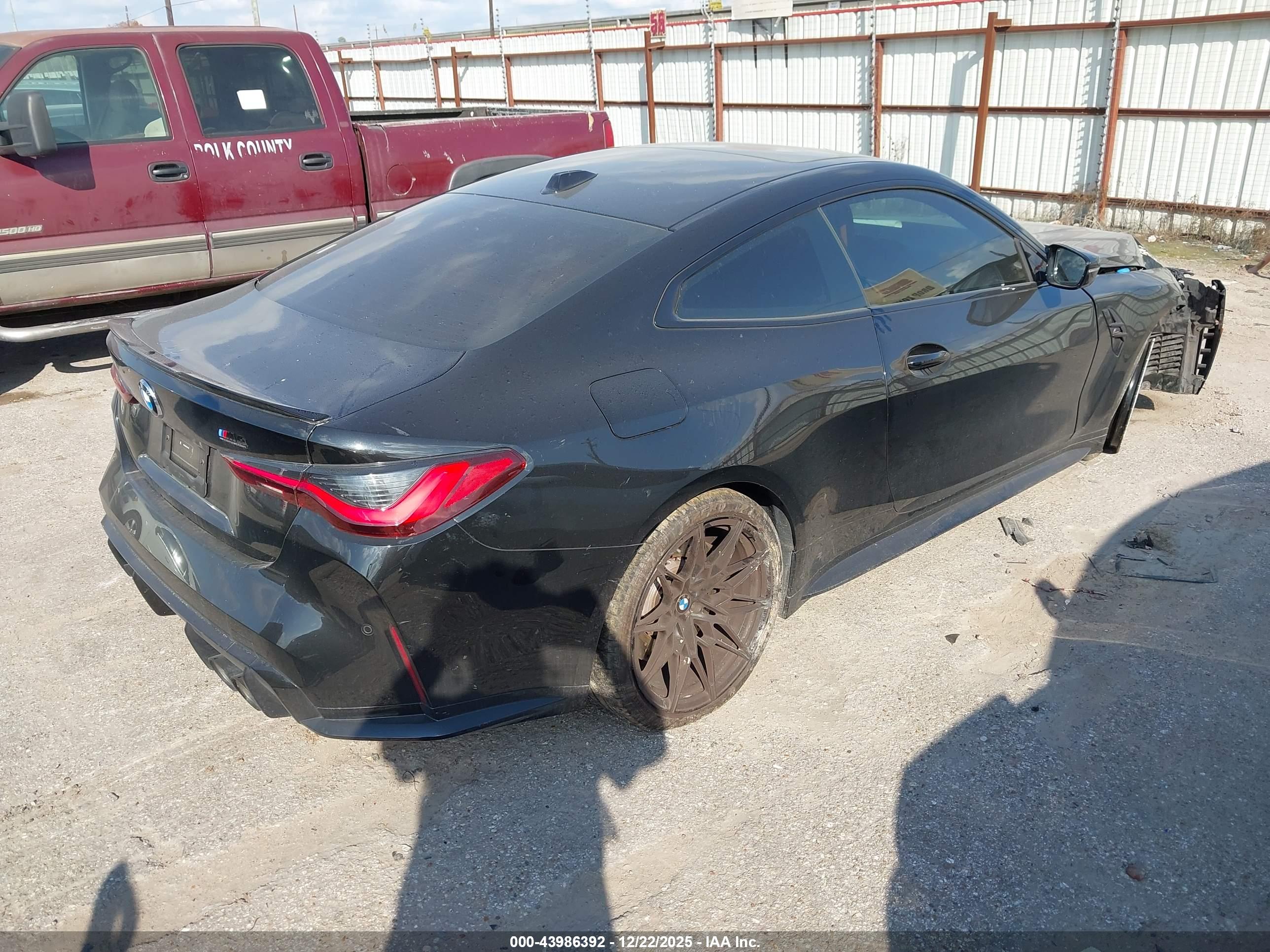 BMW M4 image 4