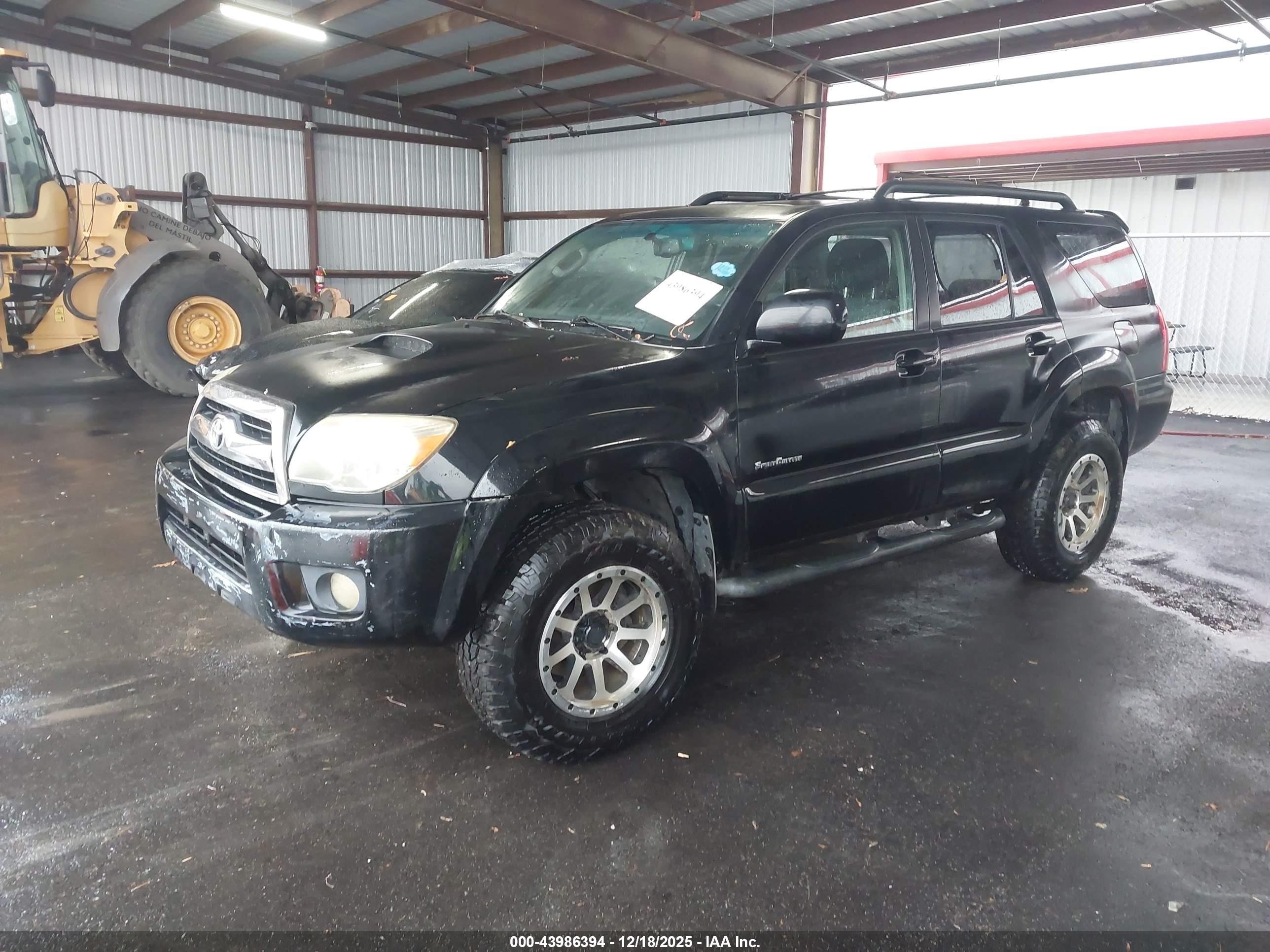 TOYOTA 4RUNNER image 2