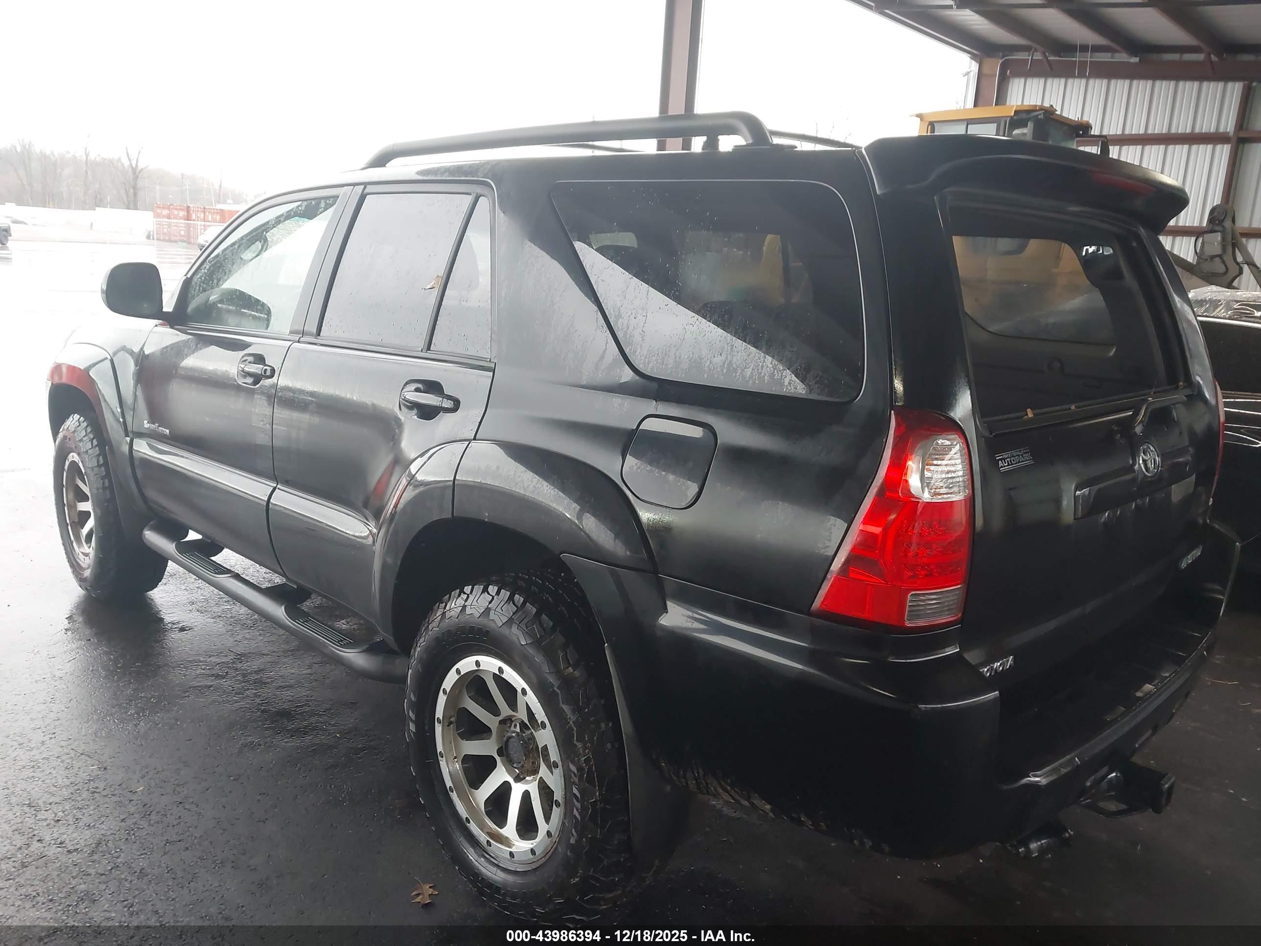 TOYOTA 4RUNNER image 3