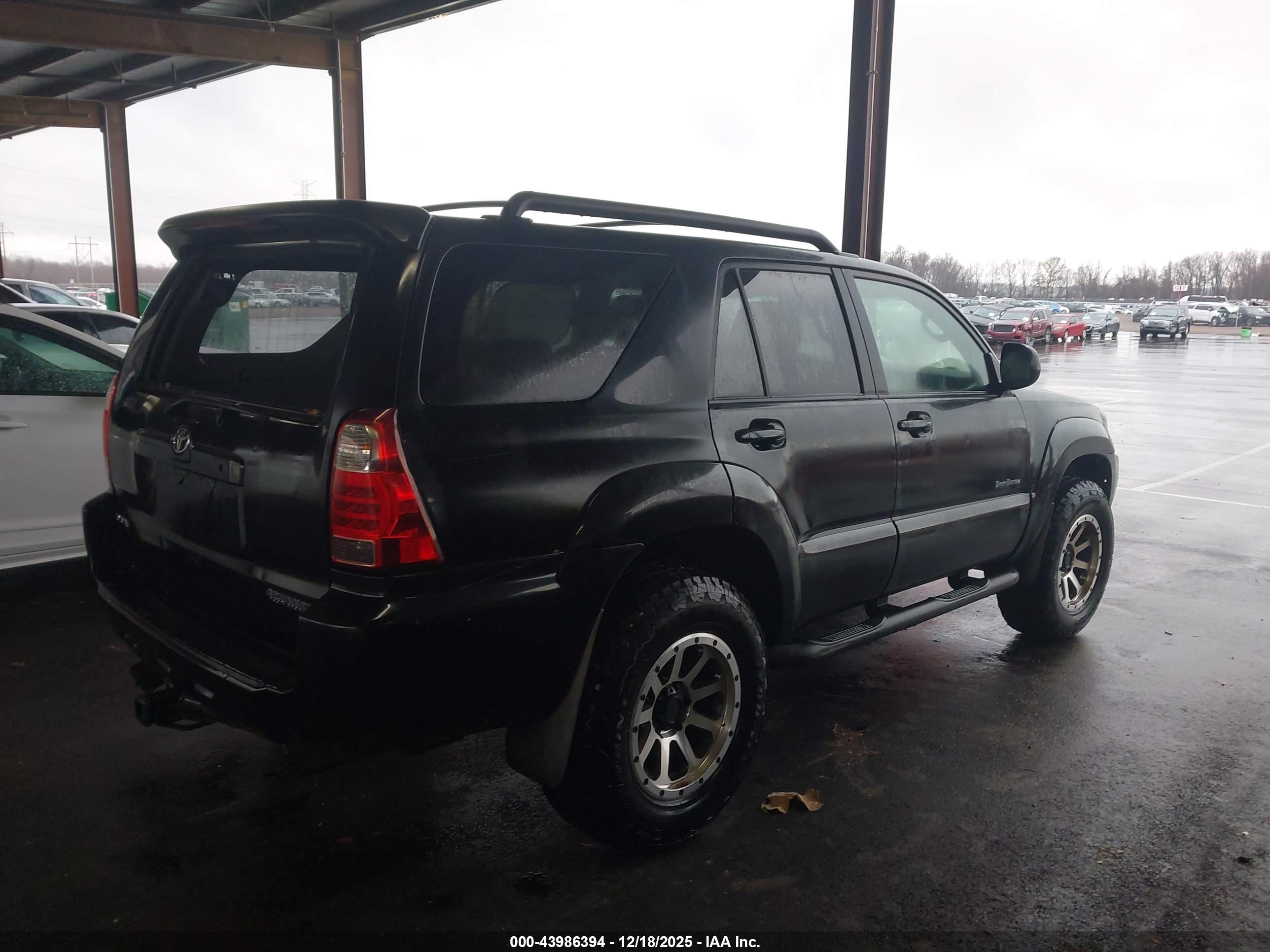 TOYOTA 4RUNNER image 4
