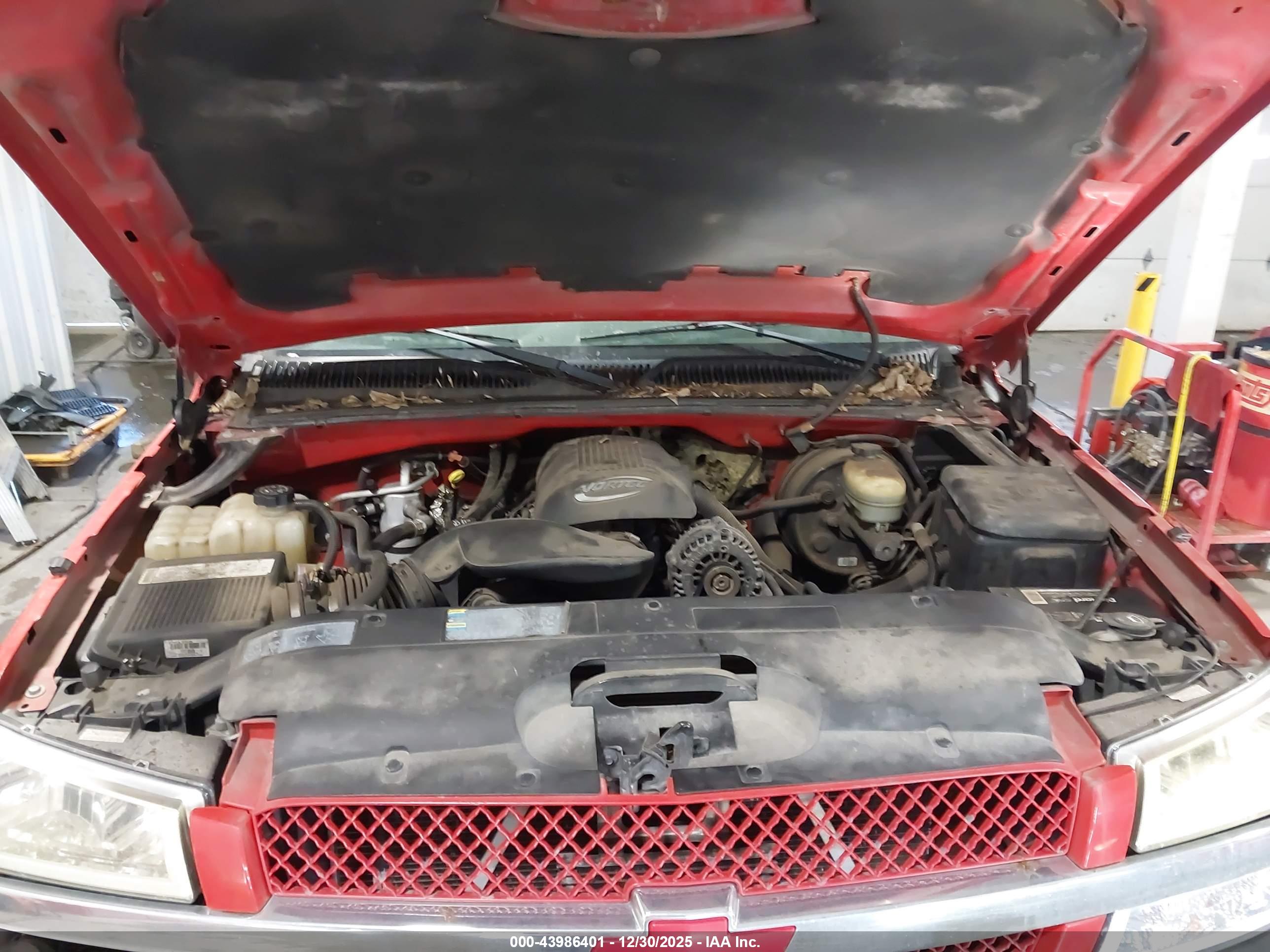 CHEVROLET SILVERADO image 10