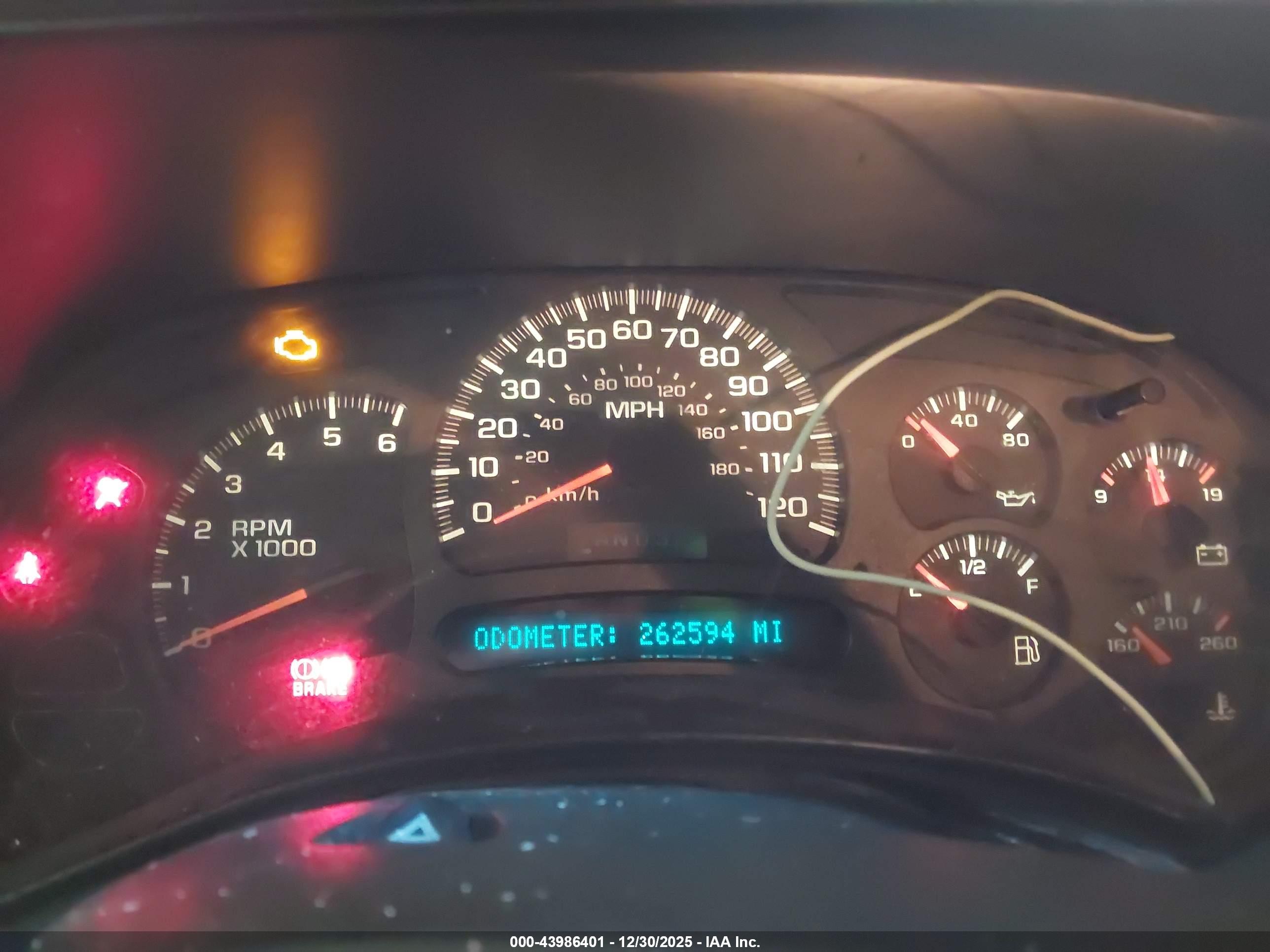 CHEVROLET SILVERADO image 7