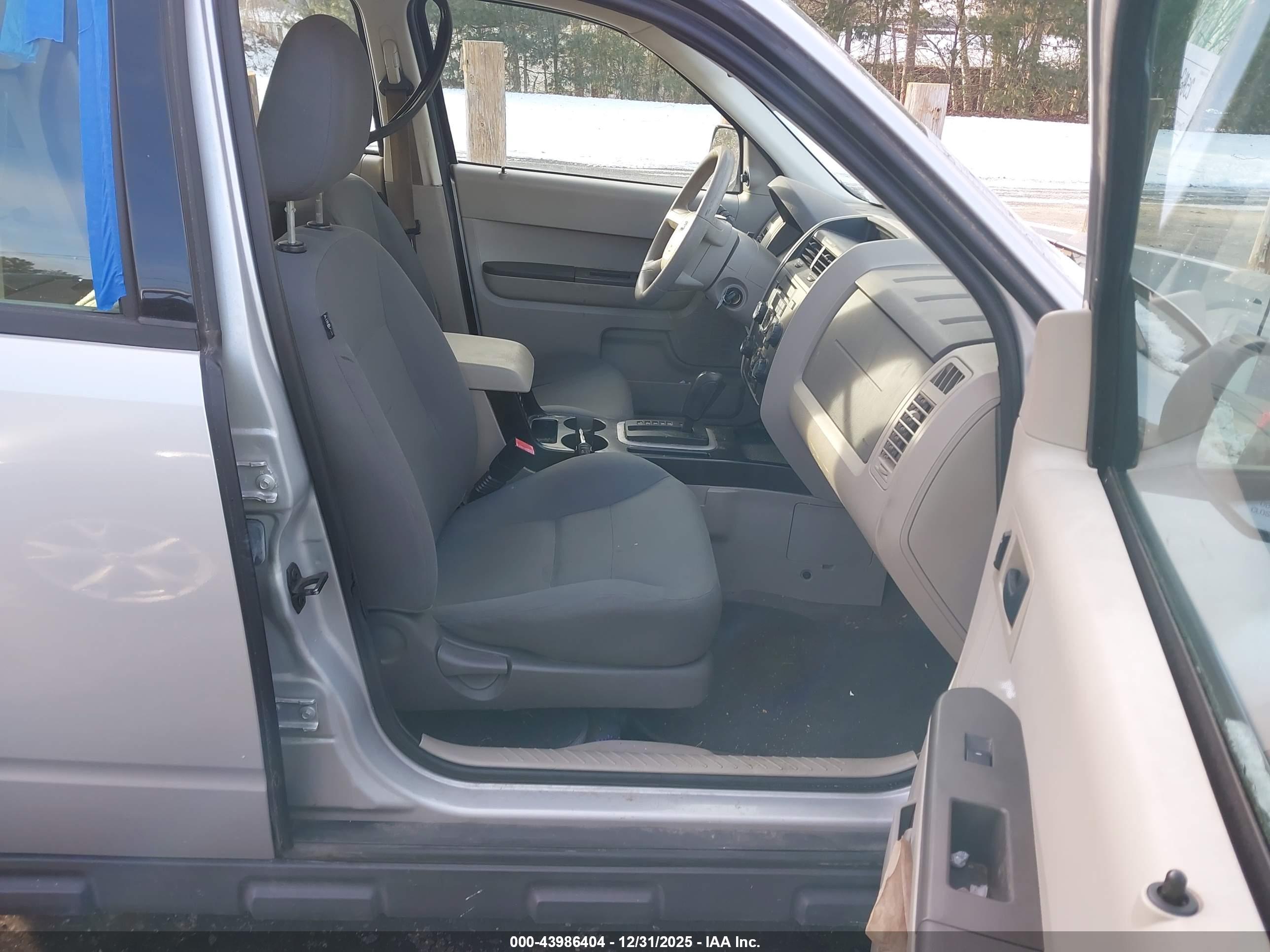 FORD ESCAPE image 5
