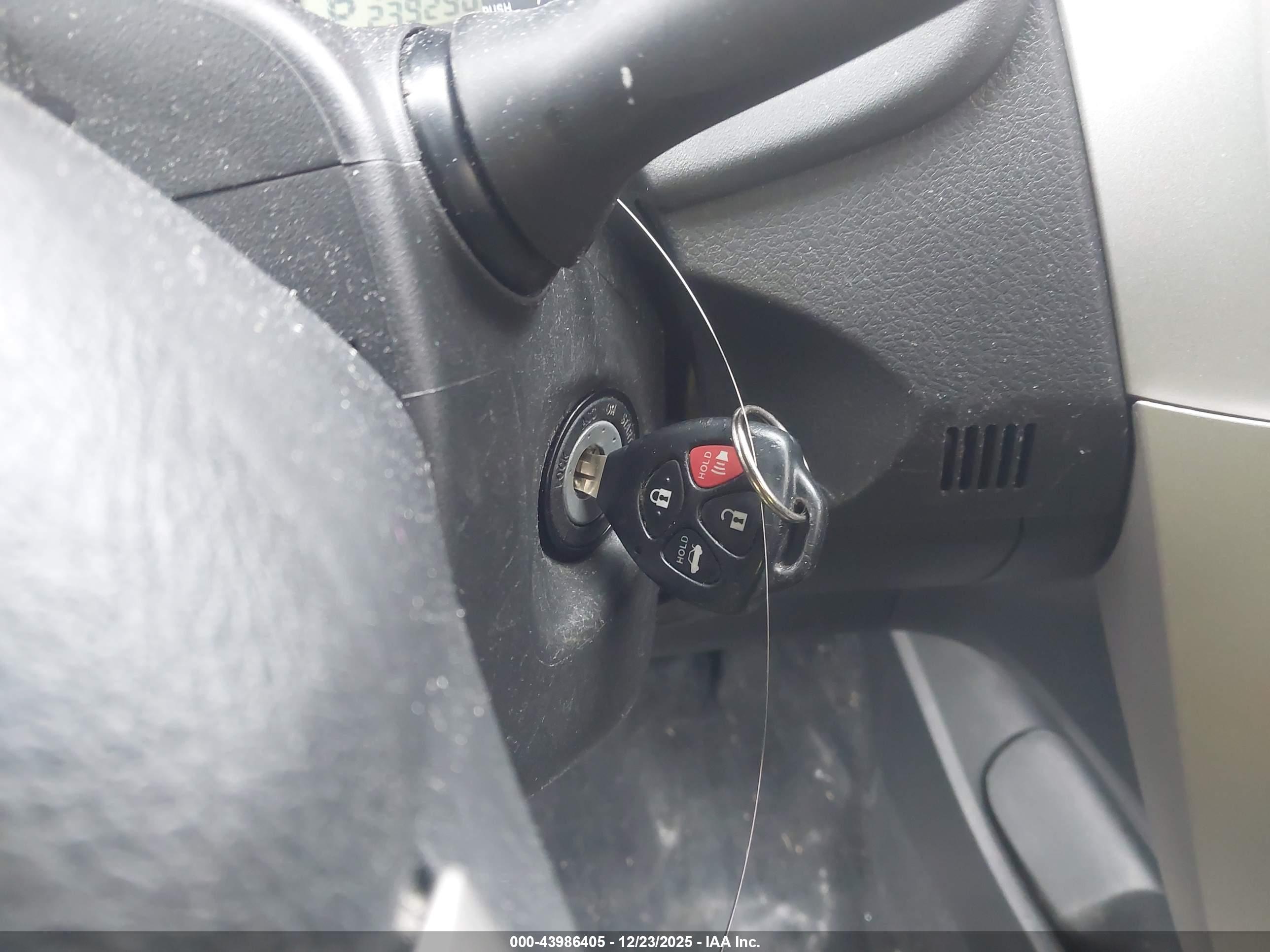 TOYOTA COROLLA image 11