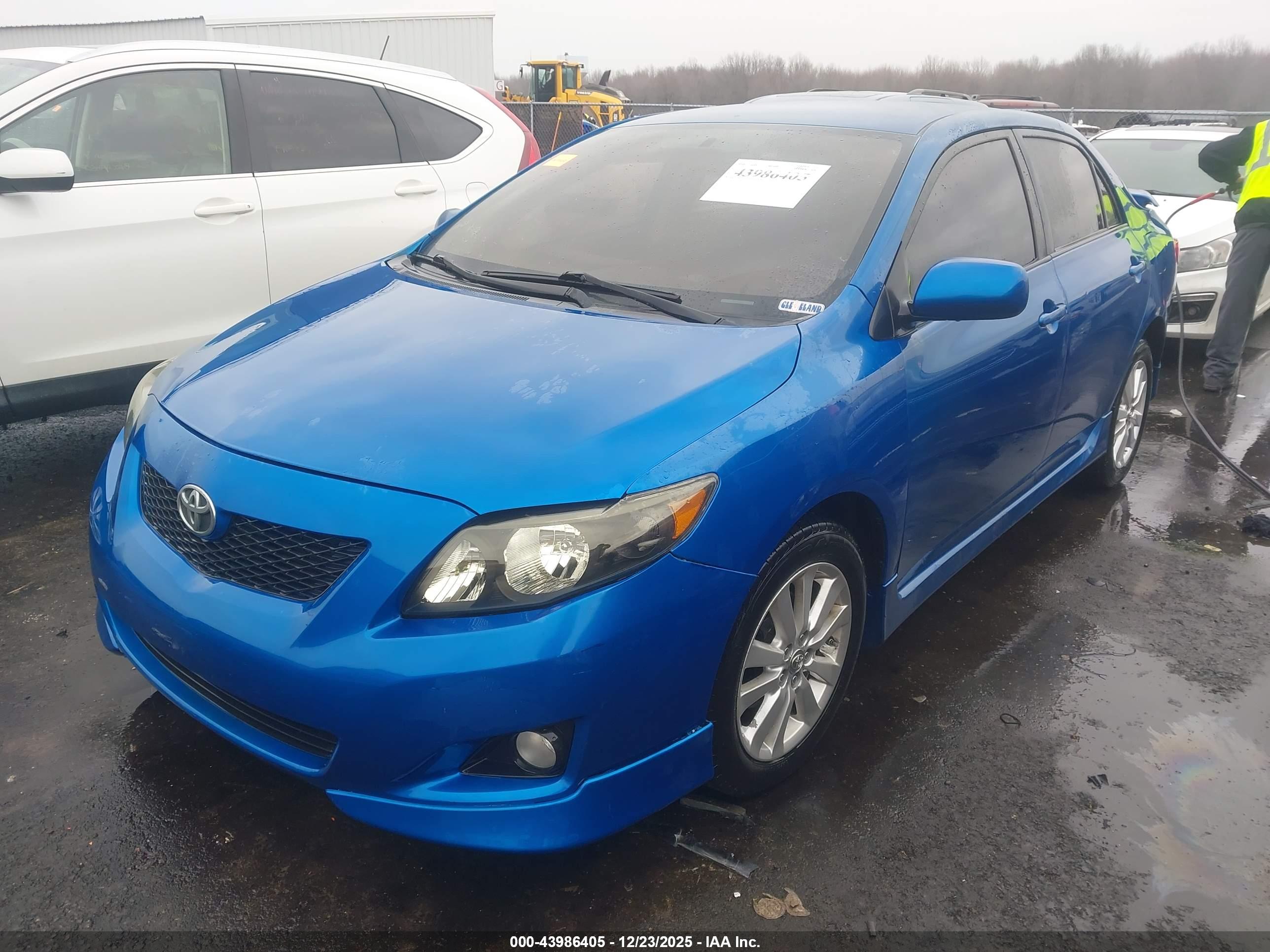 TOYOTA COROLLA image 2