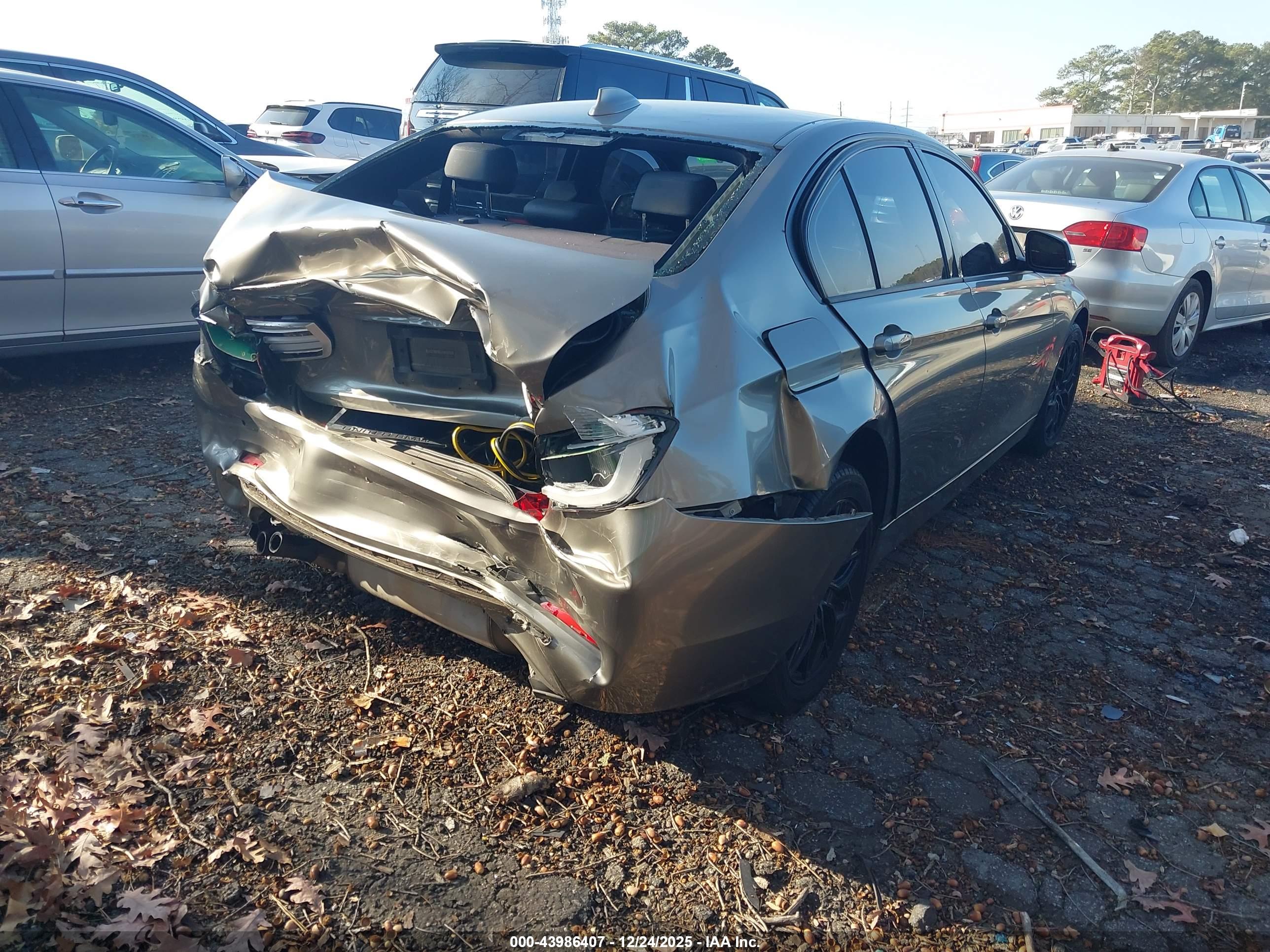 BMW 328I image 4