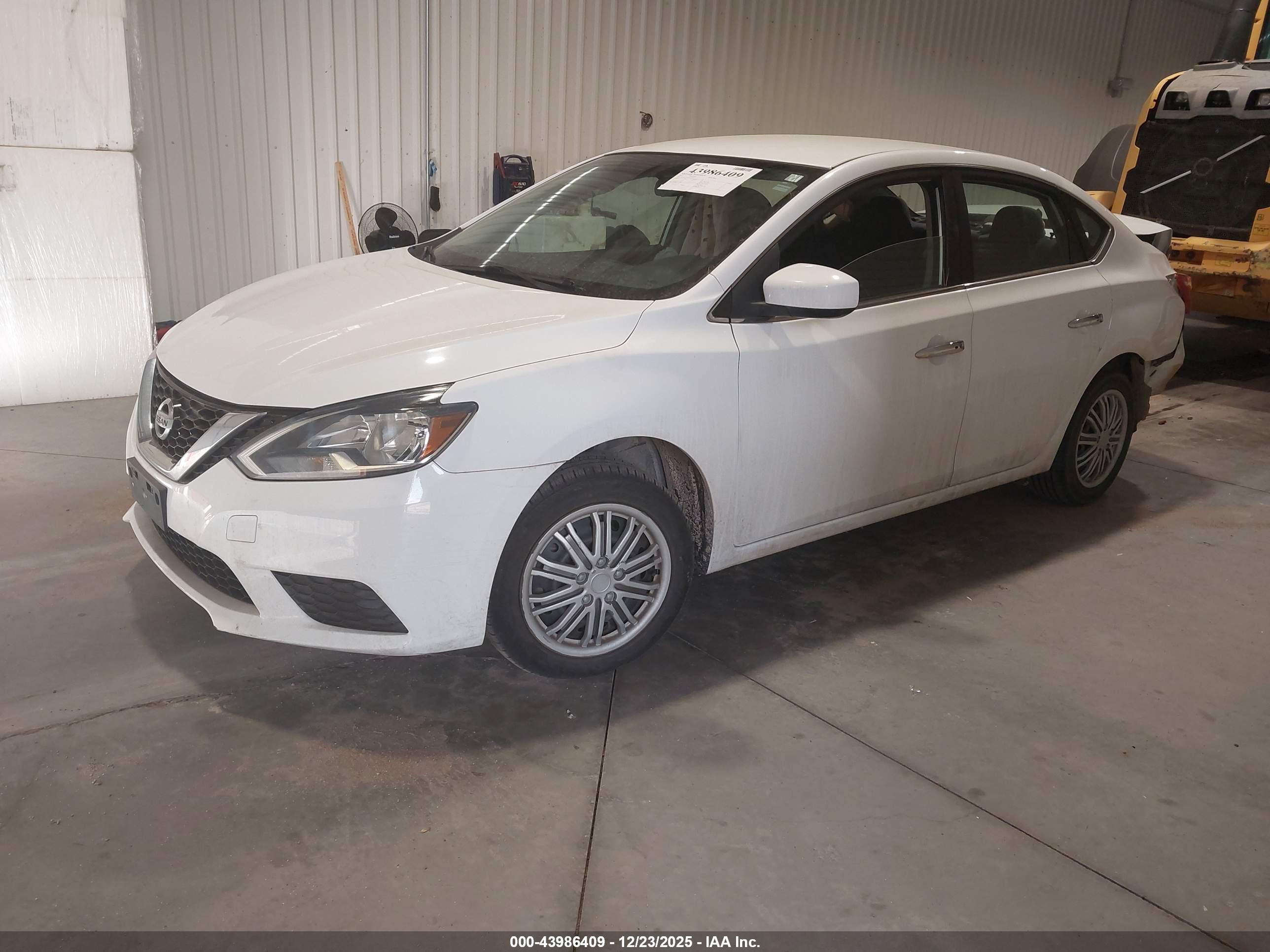 NISSAN SENTRA image 2