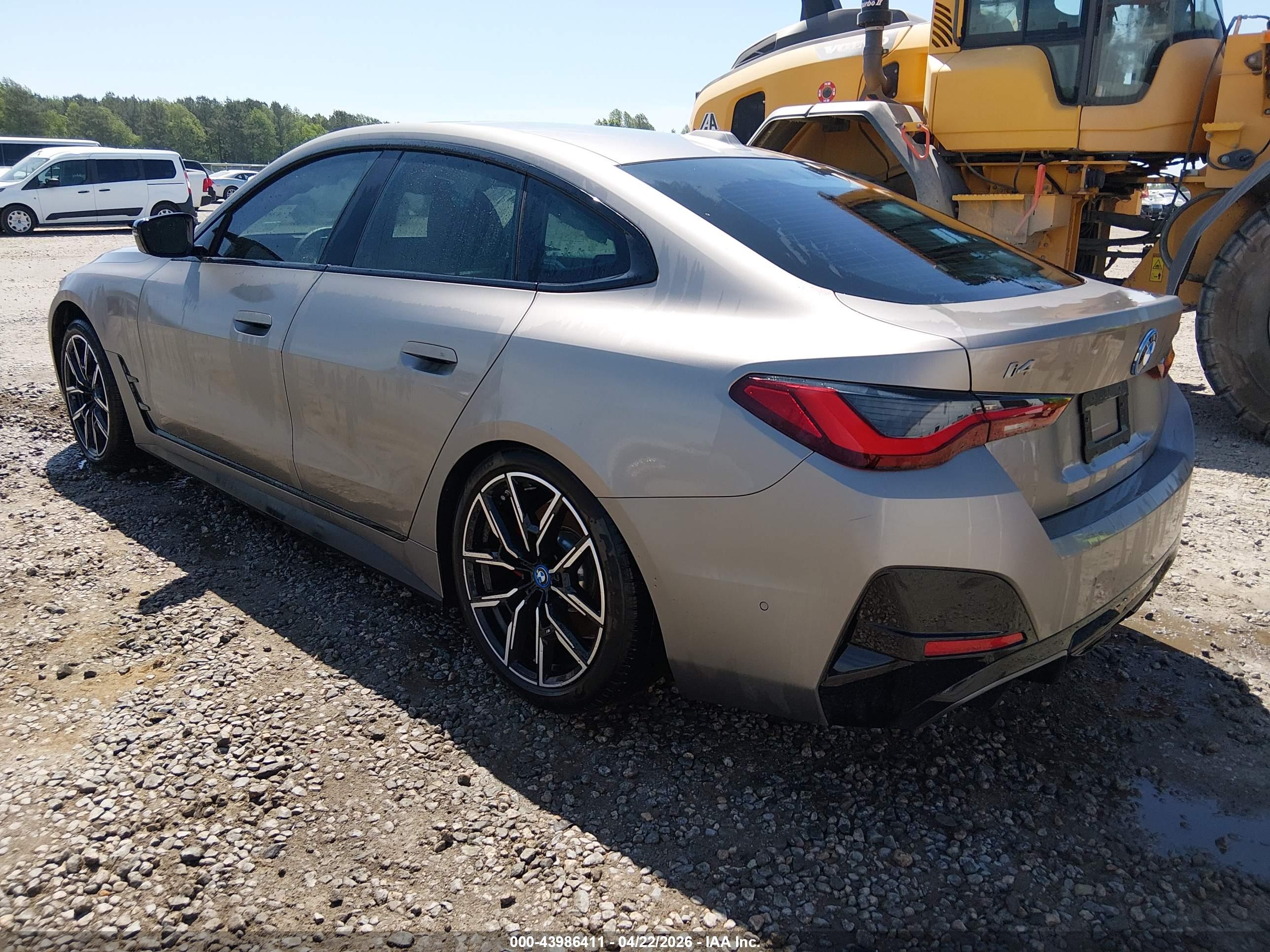 BMW I4 image 3