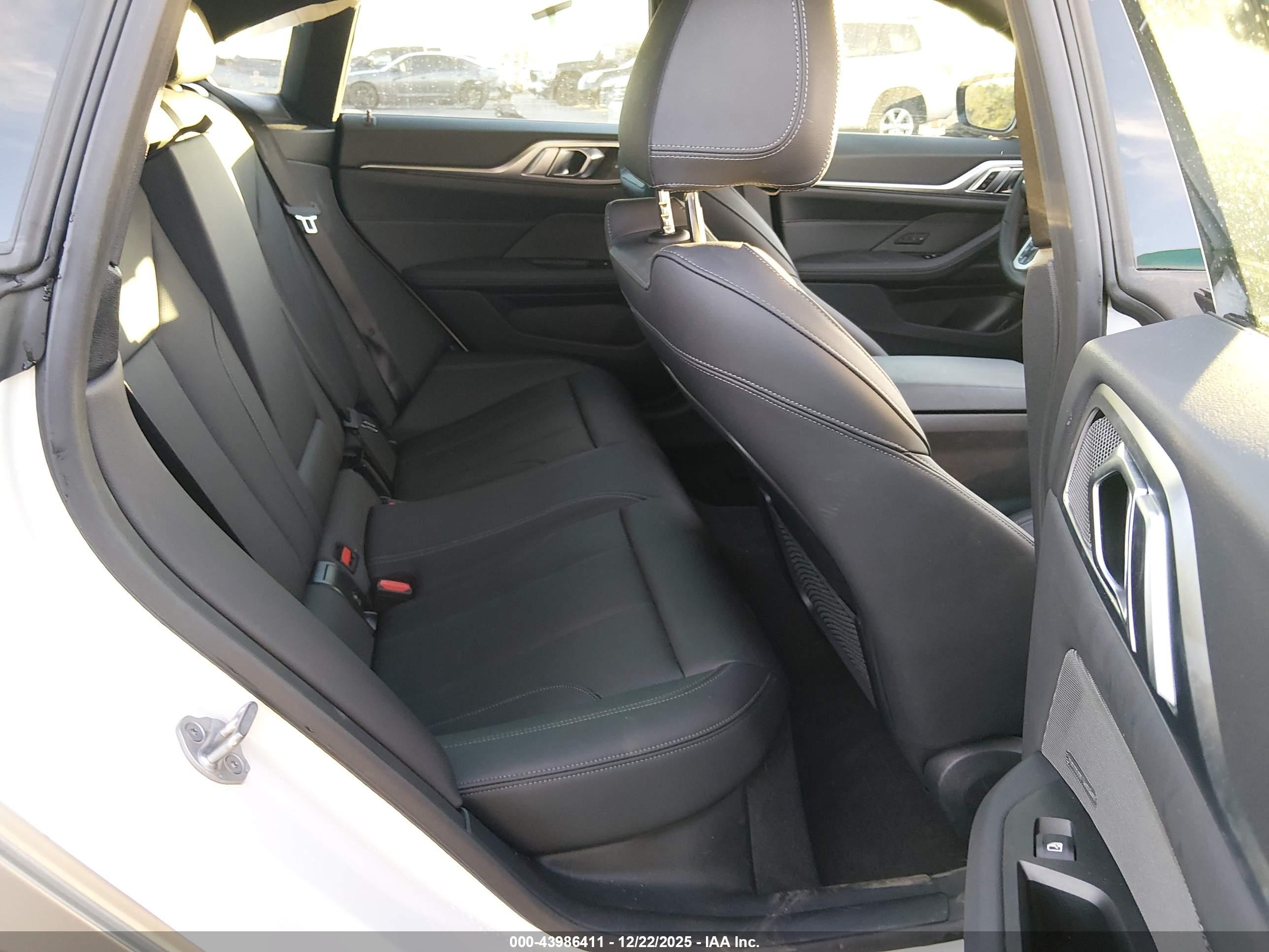 BMW I4 image 8