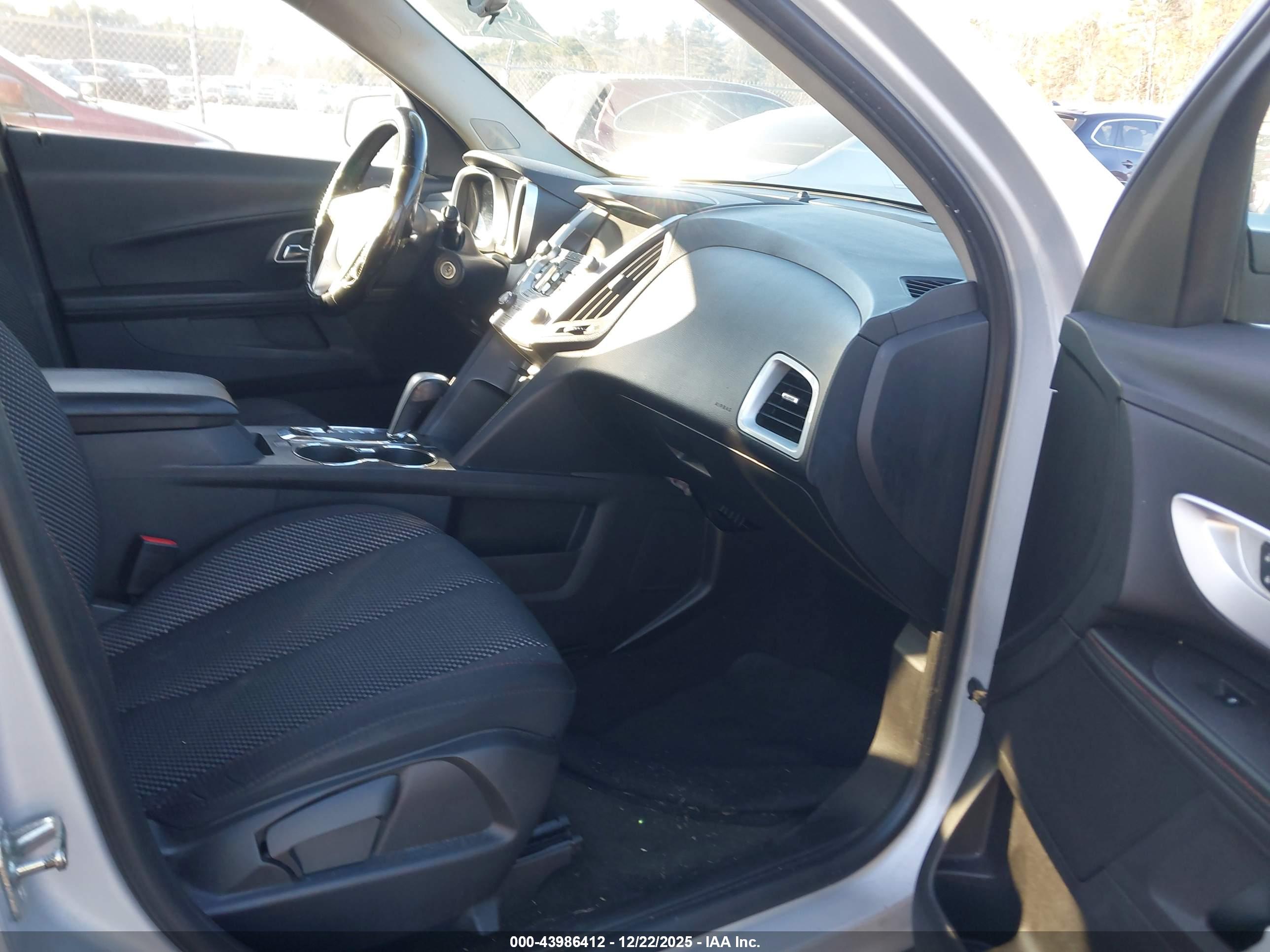 CHEVROLET EQUINOX image 5