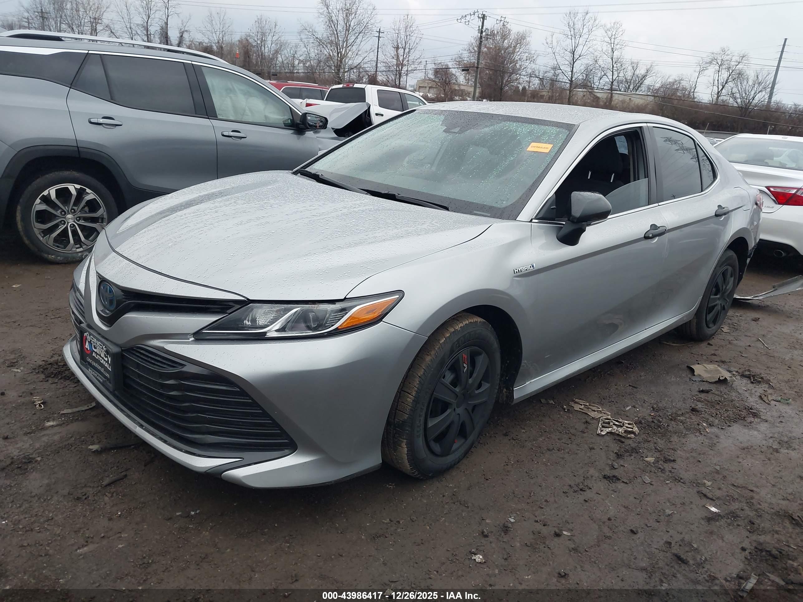 TOYOTA CAMRY image 2