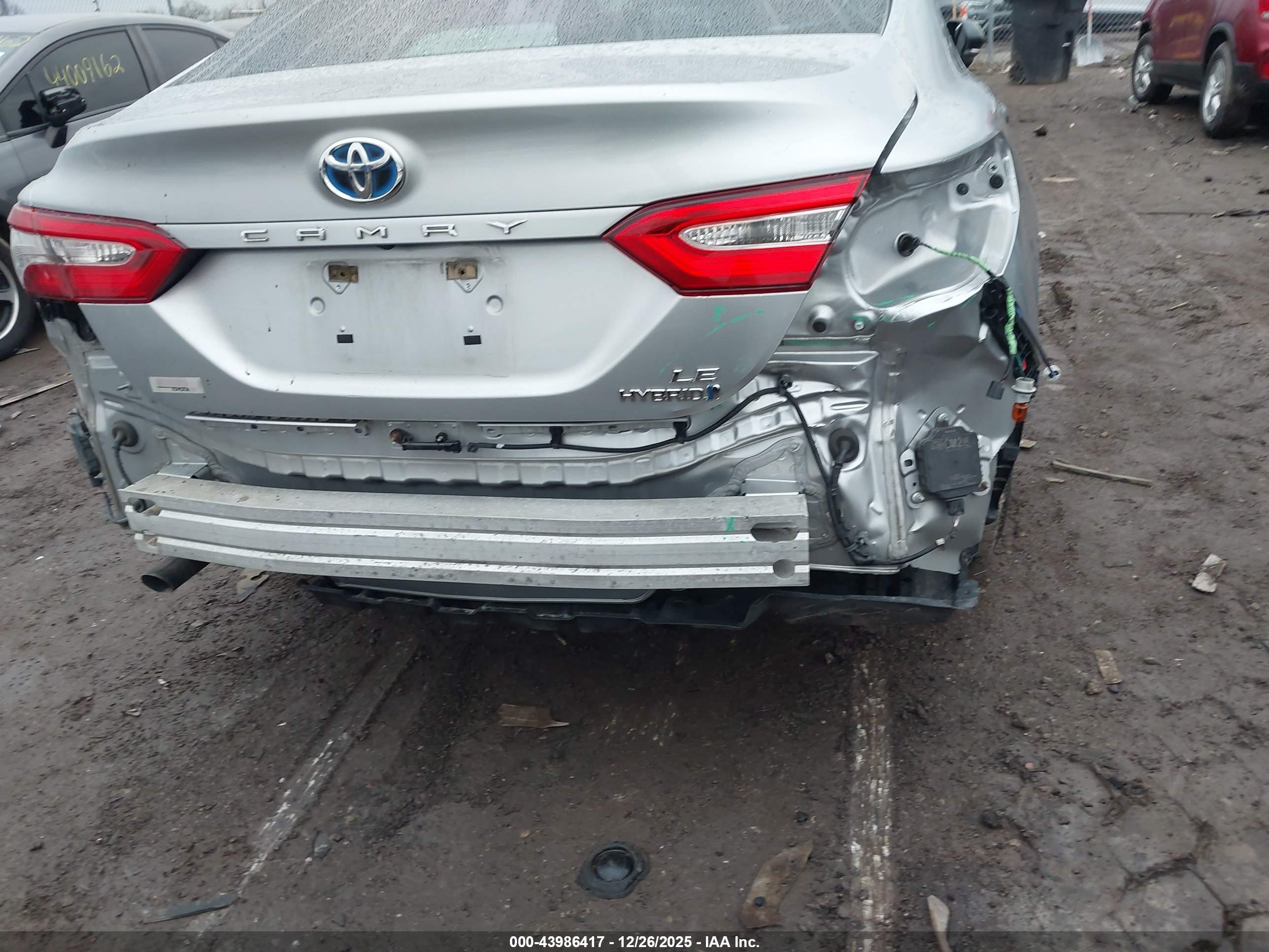 TOYOTA CAMRY image 6