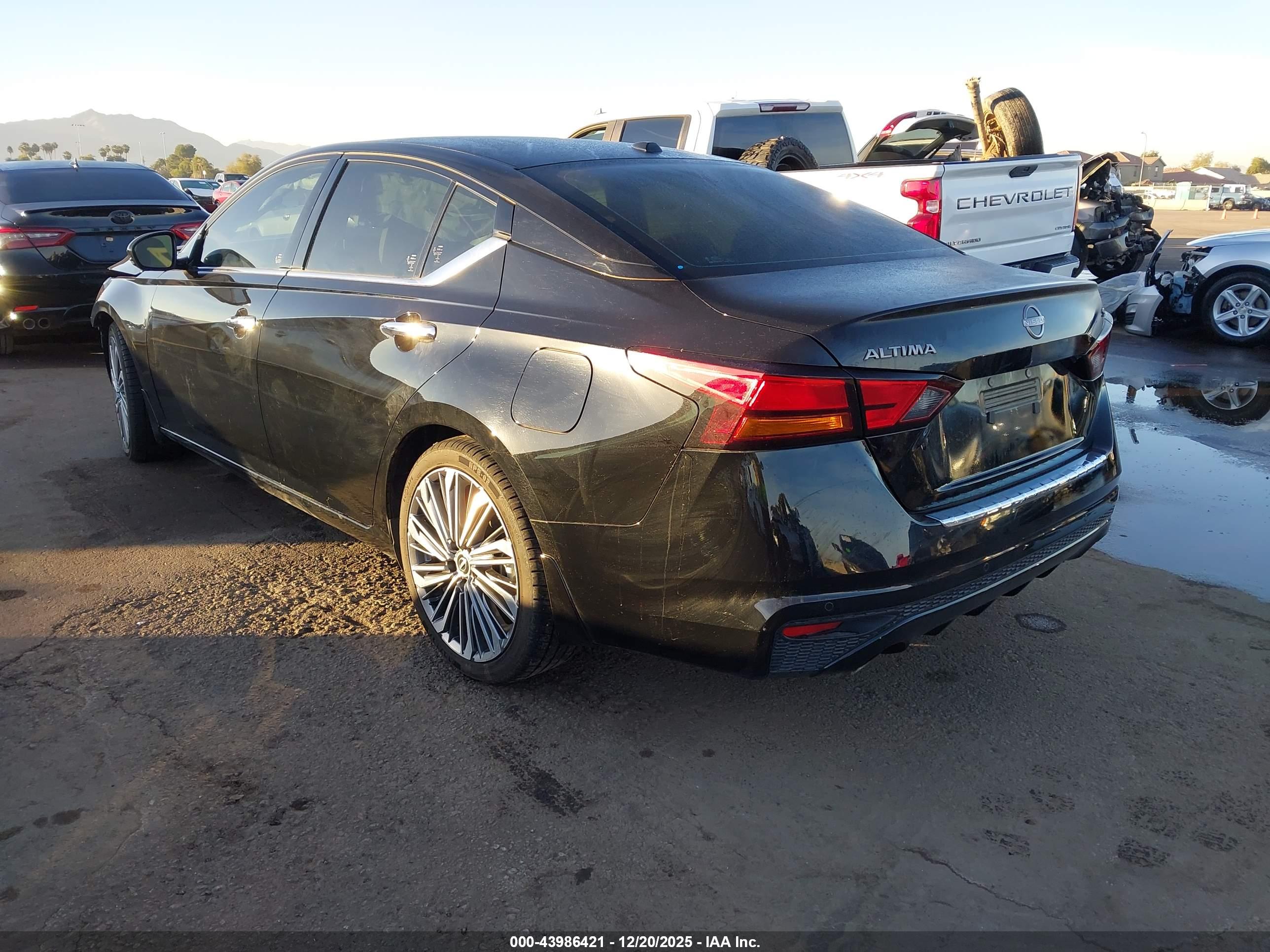 NISSAN ALTIMA image 3