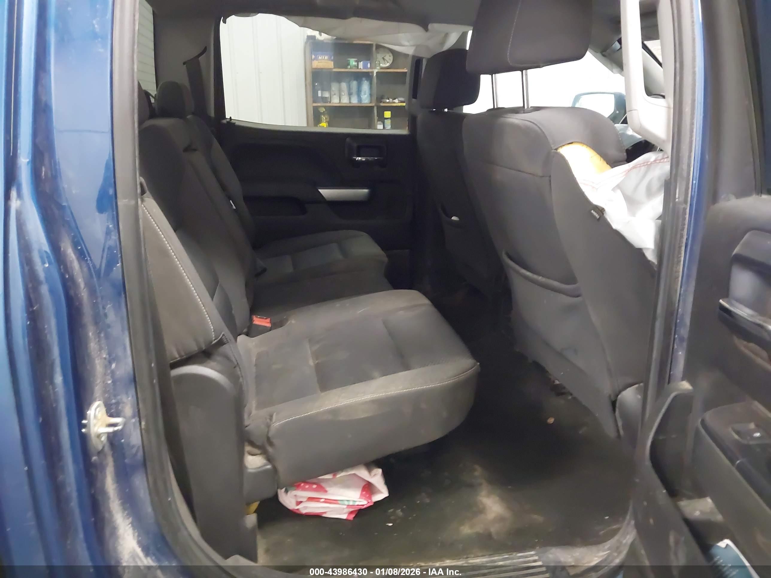 CHEVROLET SILVERADO image 8