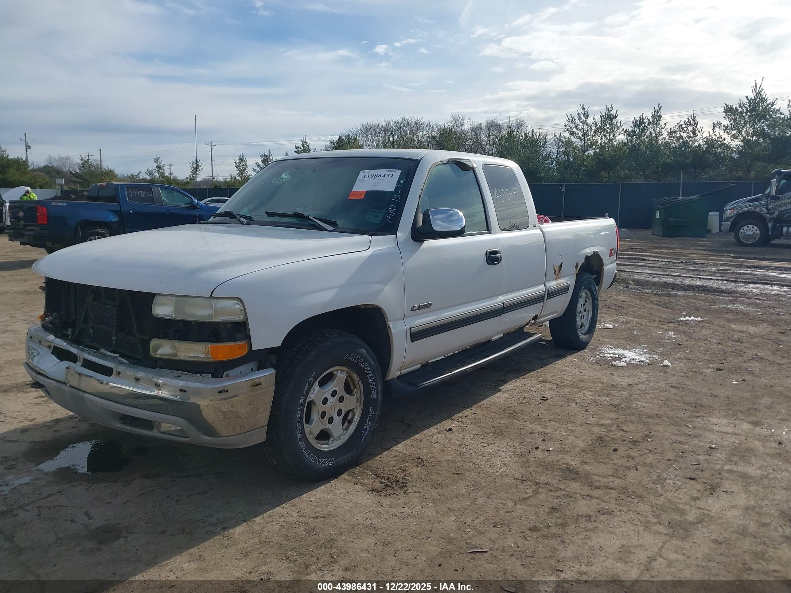 CHEVROLET SILVERADO image 2