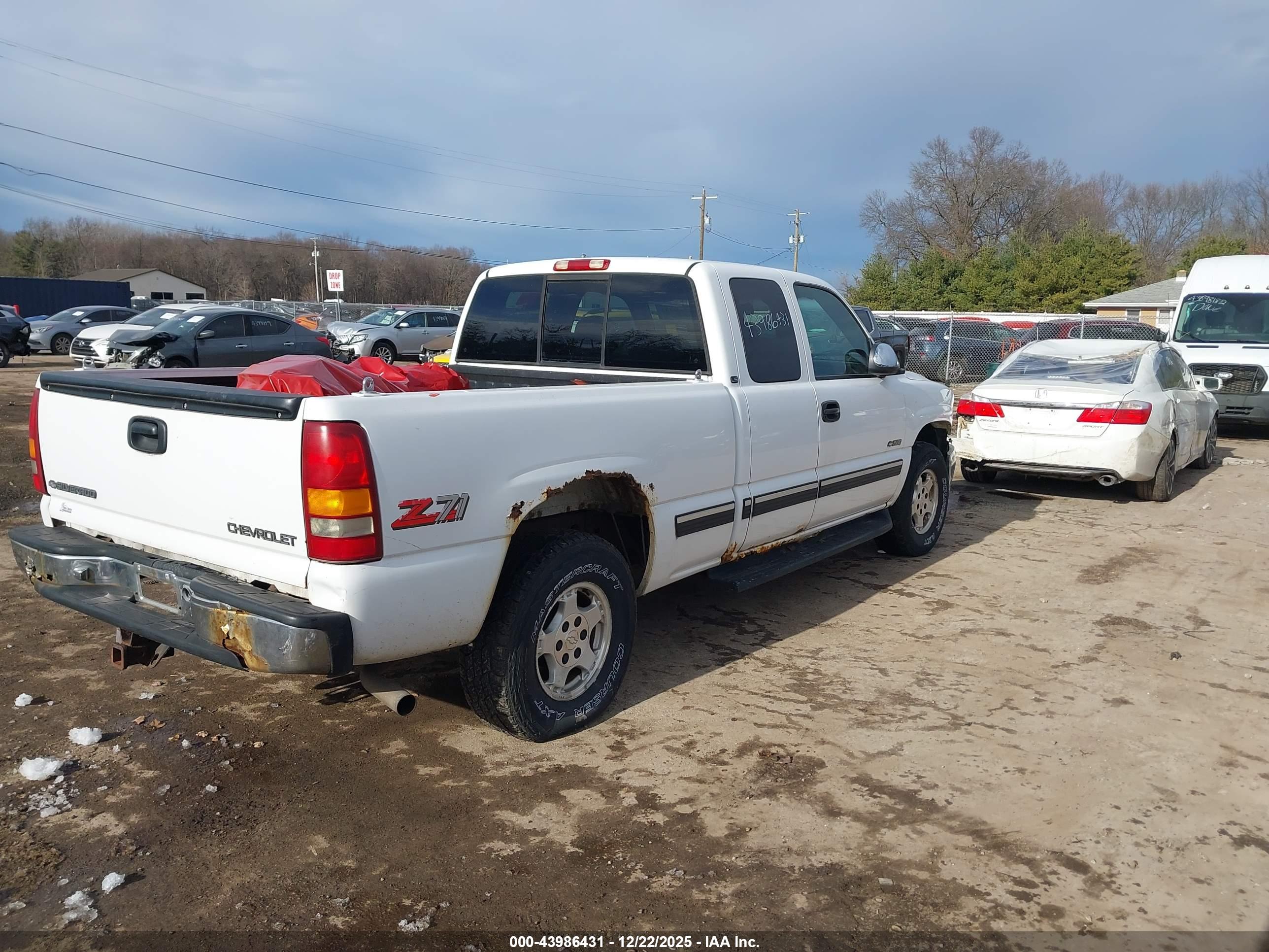 CHEVROLET SILVERADO image 4