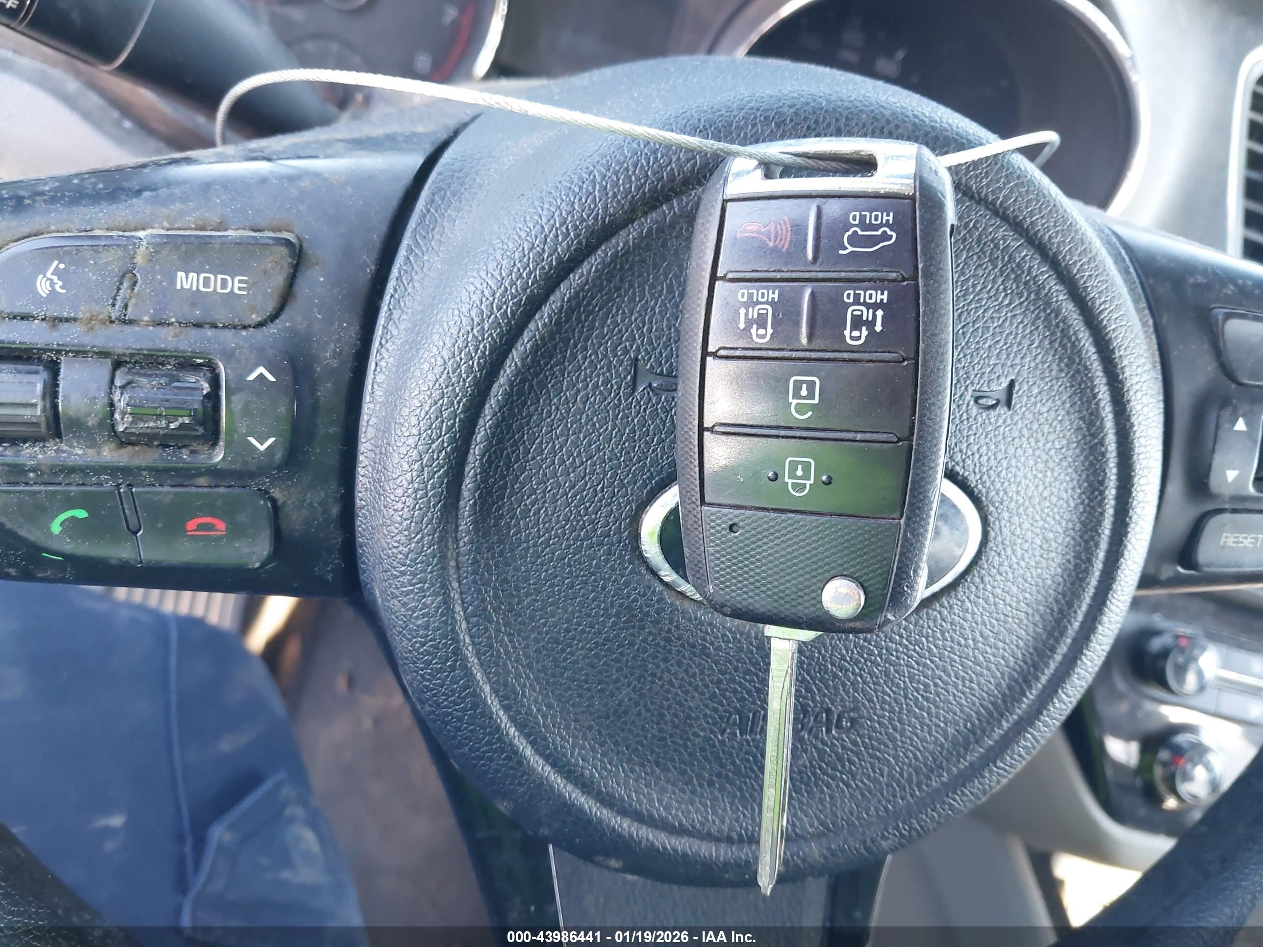 KIA SEDONA image 11