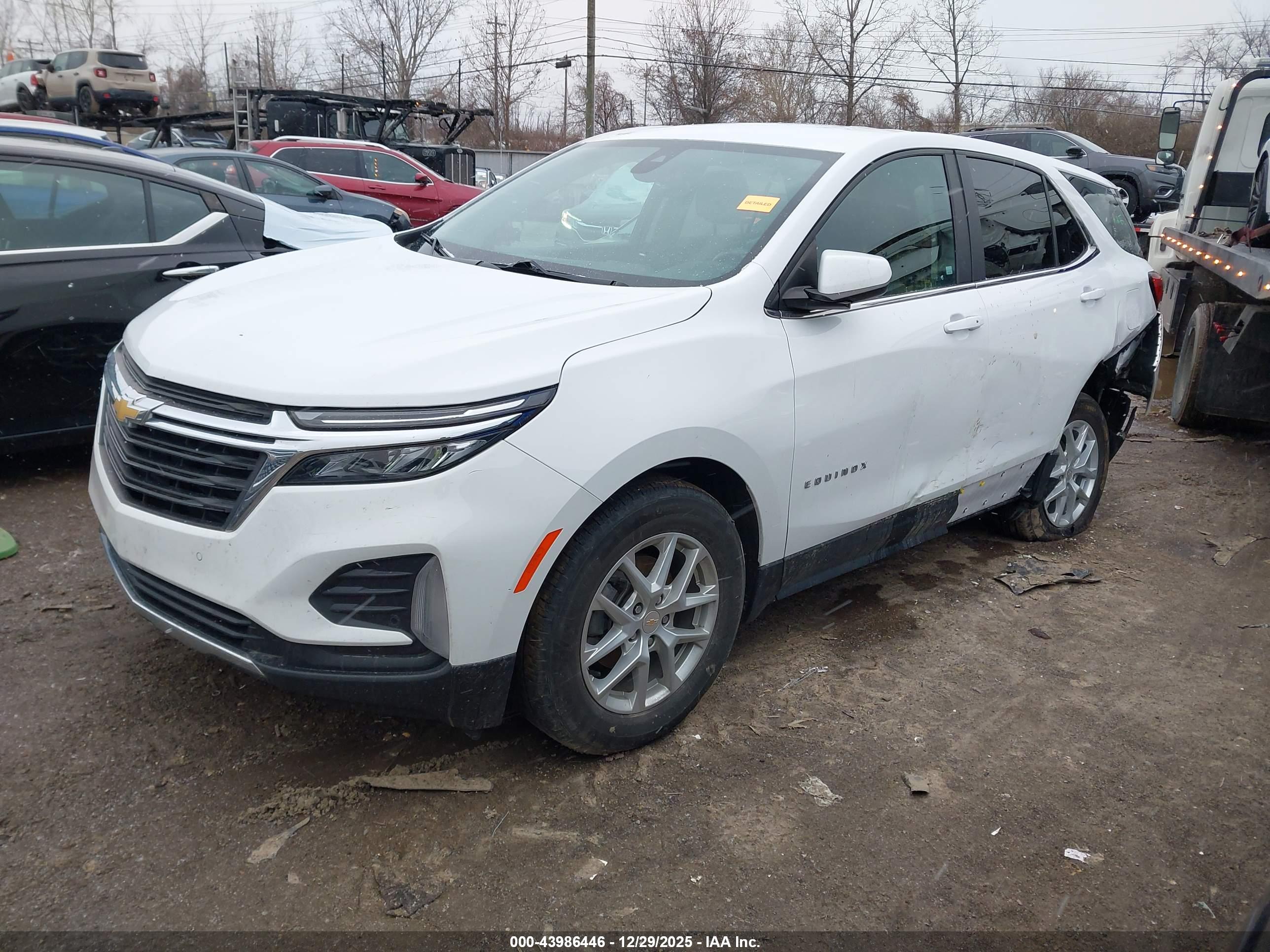 CHEVROLET EQUINOX image 2