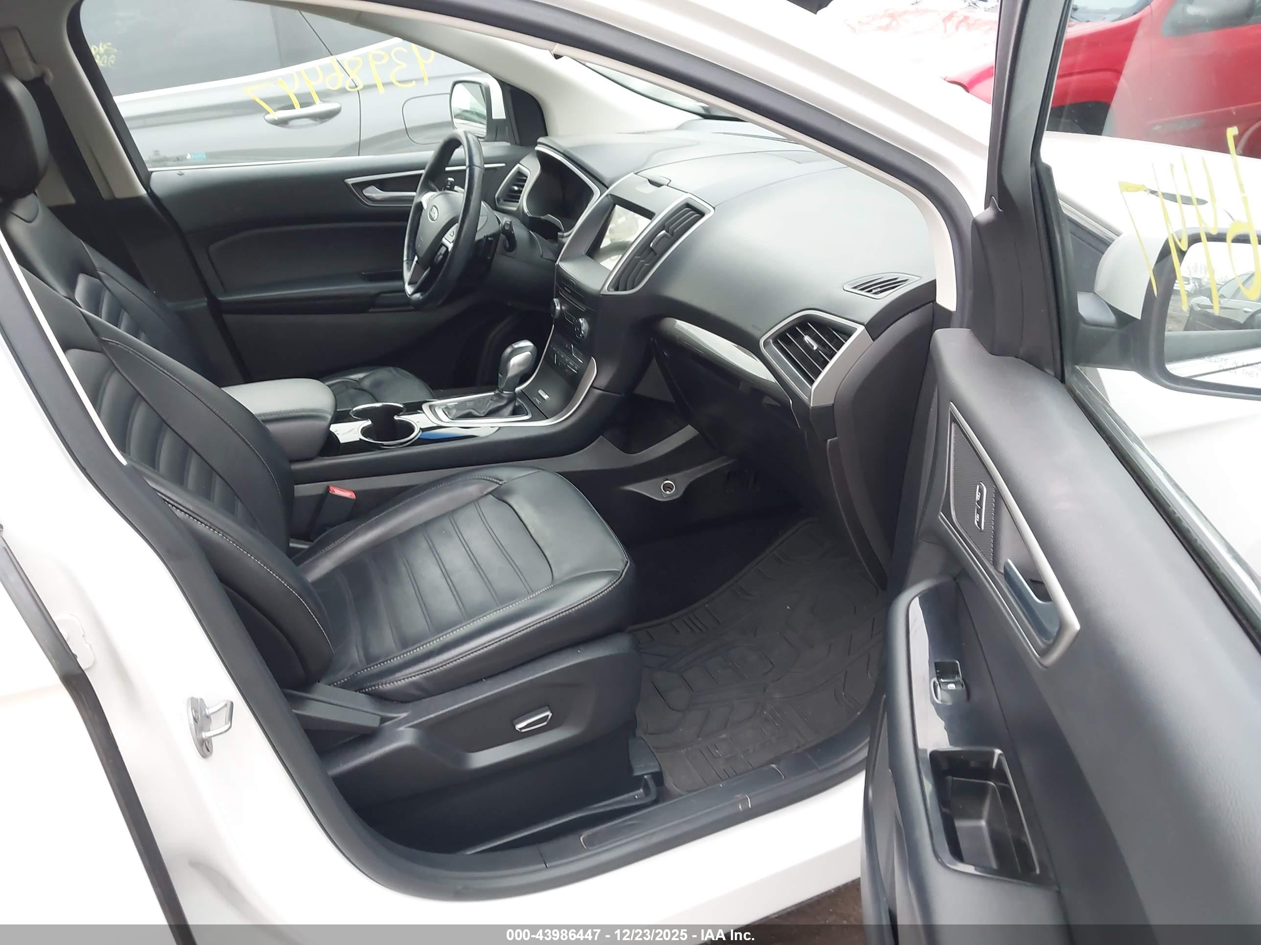 FORD EDGE image 5