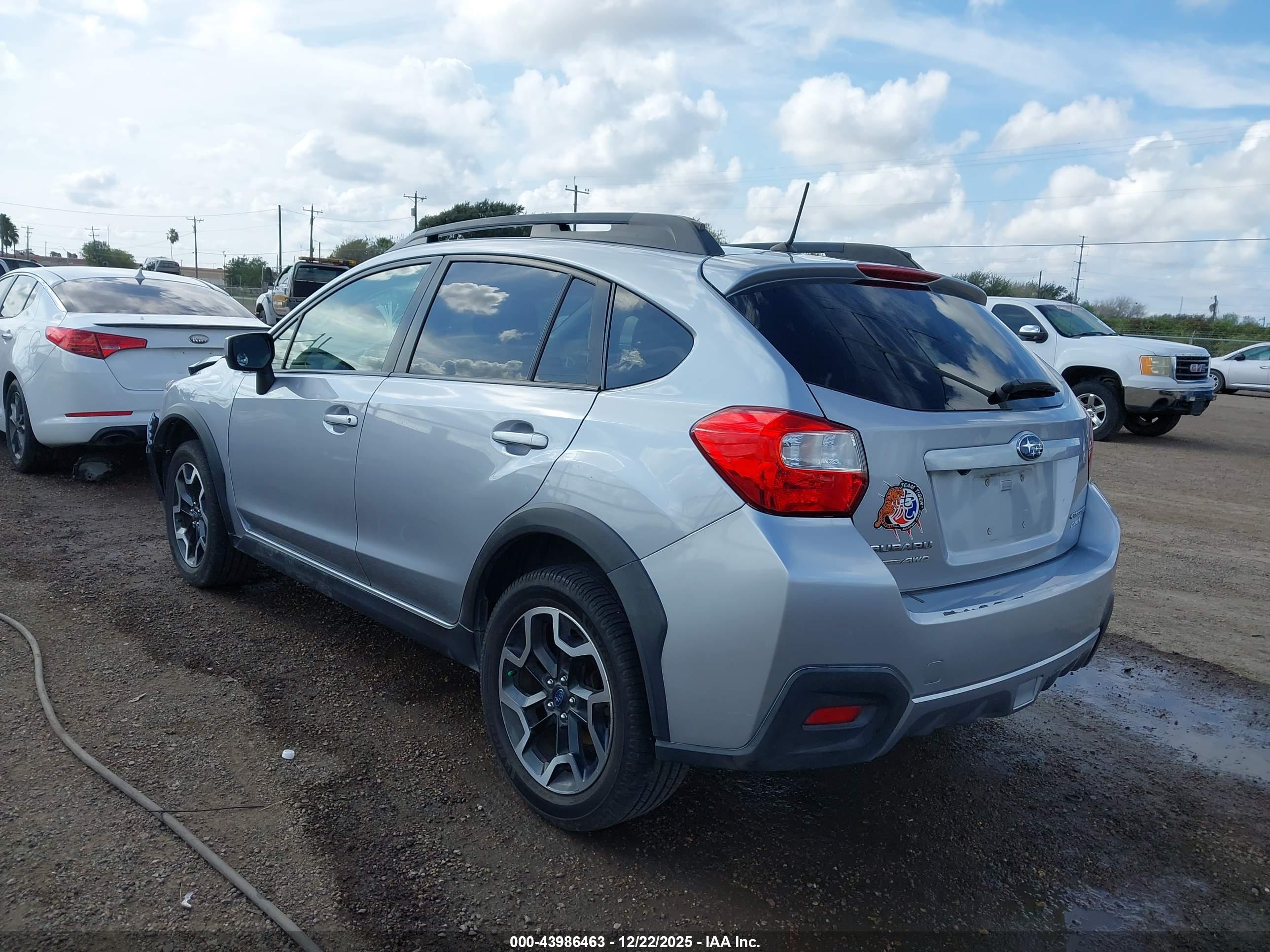 SUBARU CROSSTREK image 3