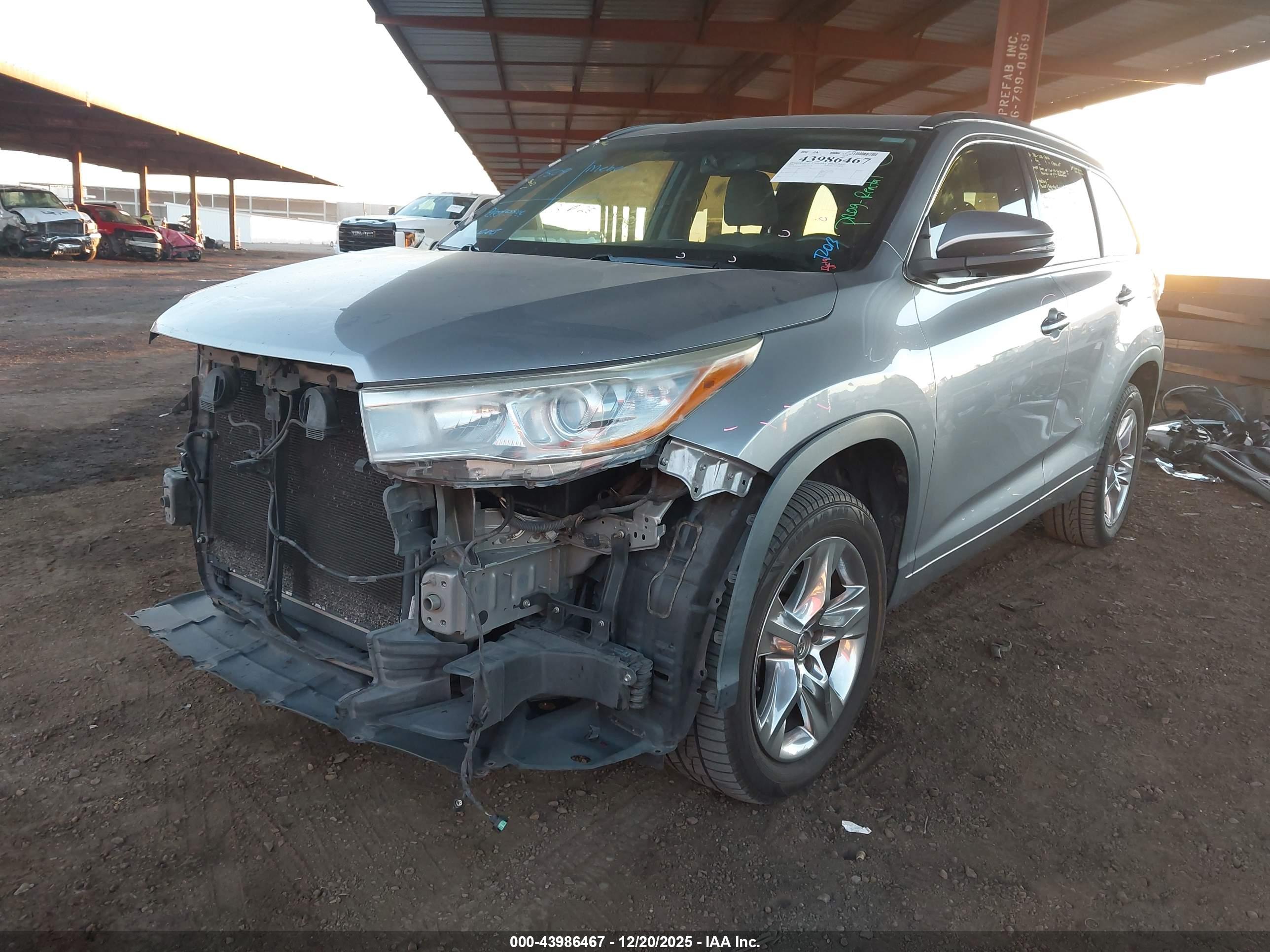 TOYOTA HIGHLANDER image 2