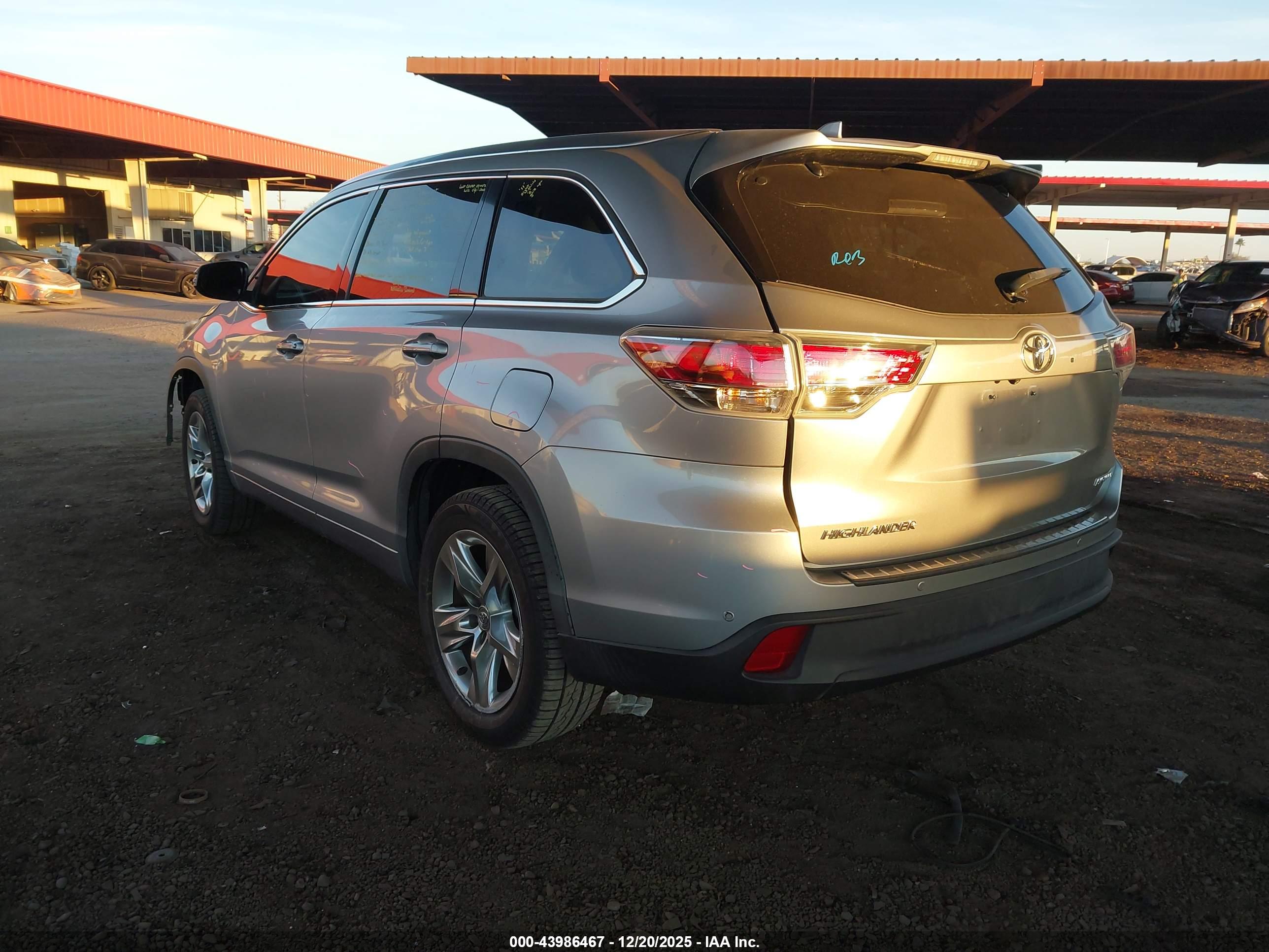 TOYOTA HIGHLANDER image 3