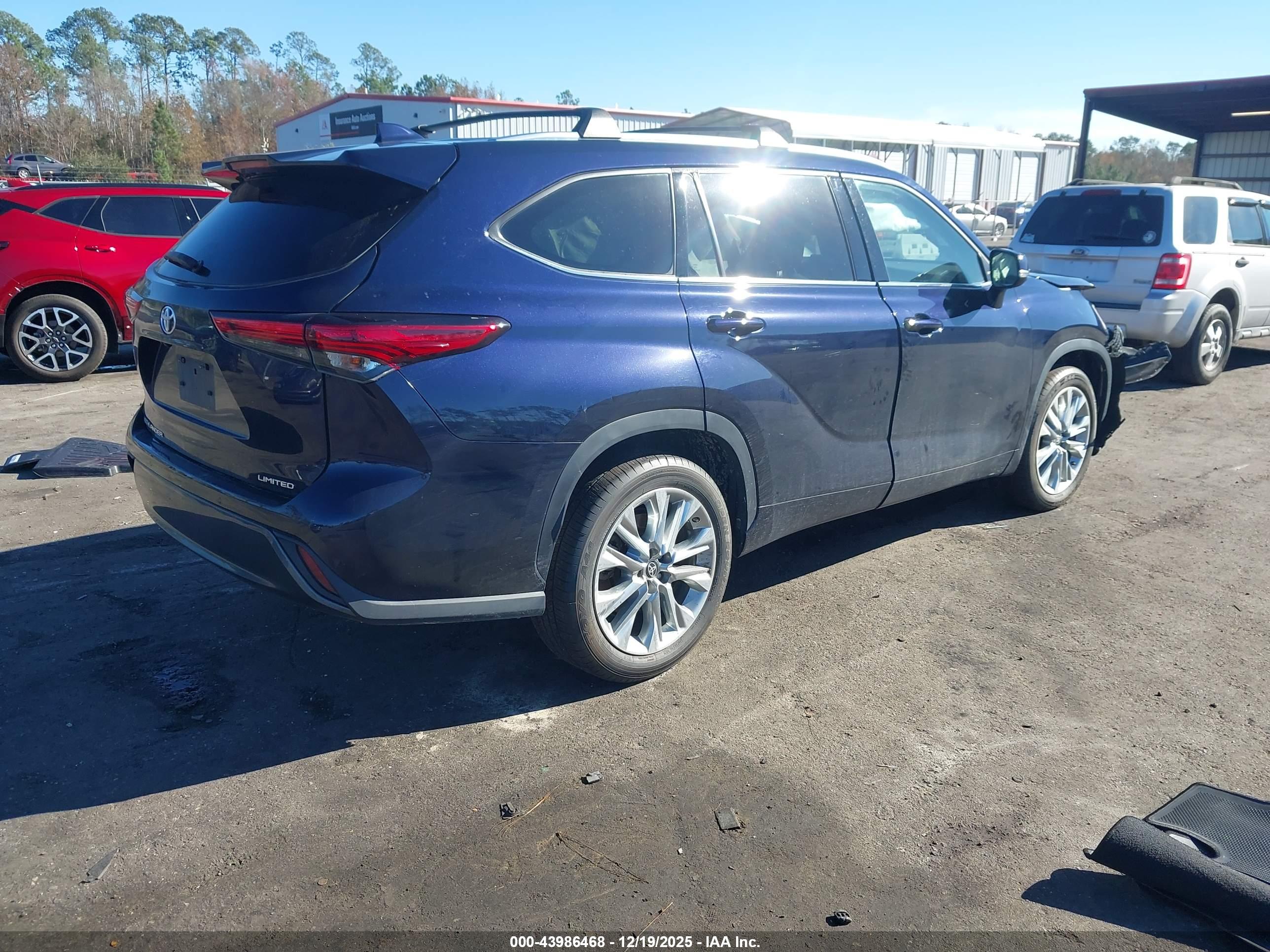 TOYOTA HIGHLANDER image 4
