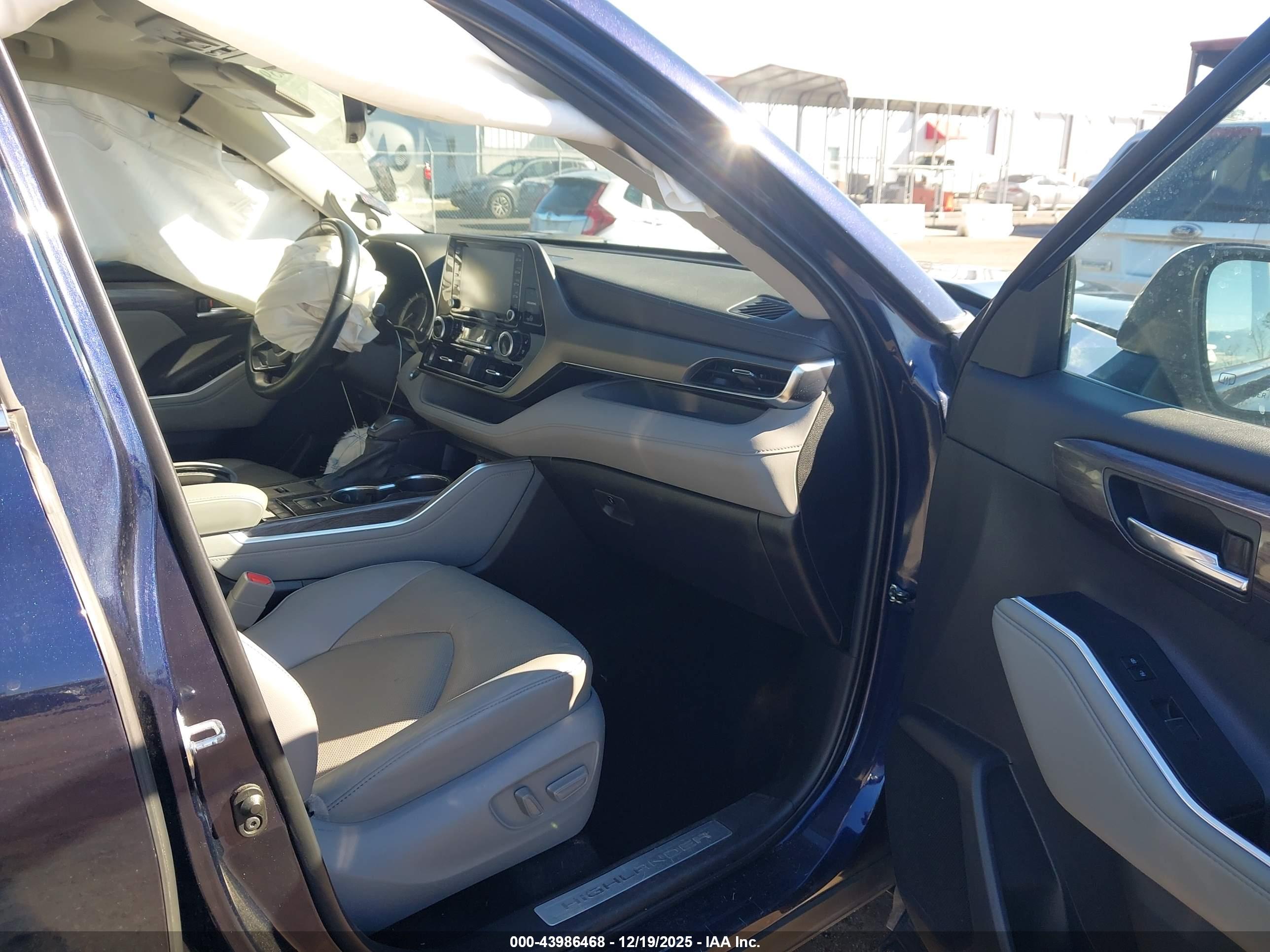 TOYOTA HIGHLANDER image 5