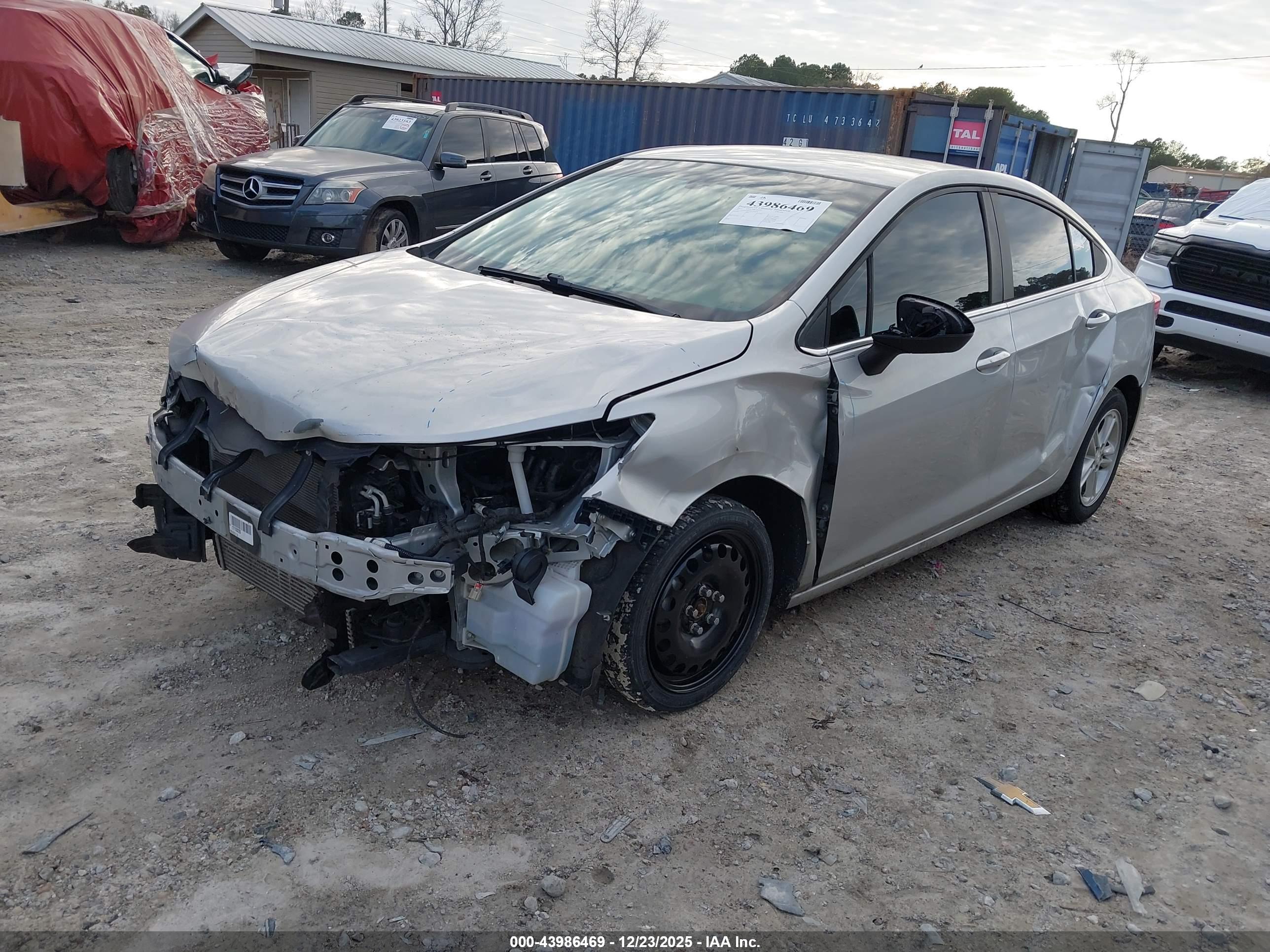 CHEVROLET CRUZE image 2
