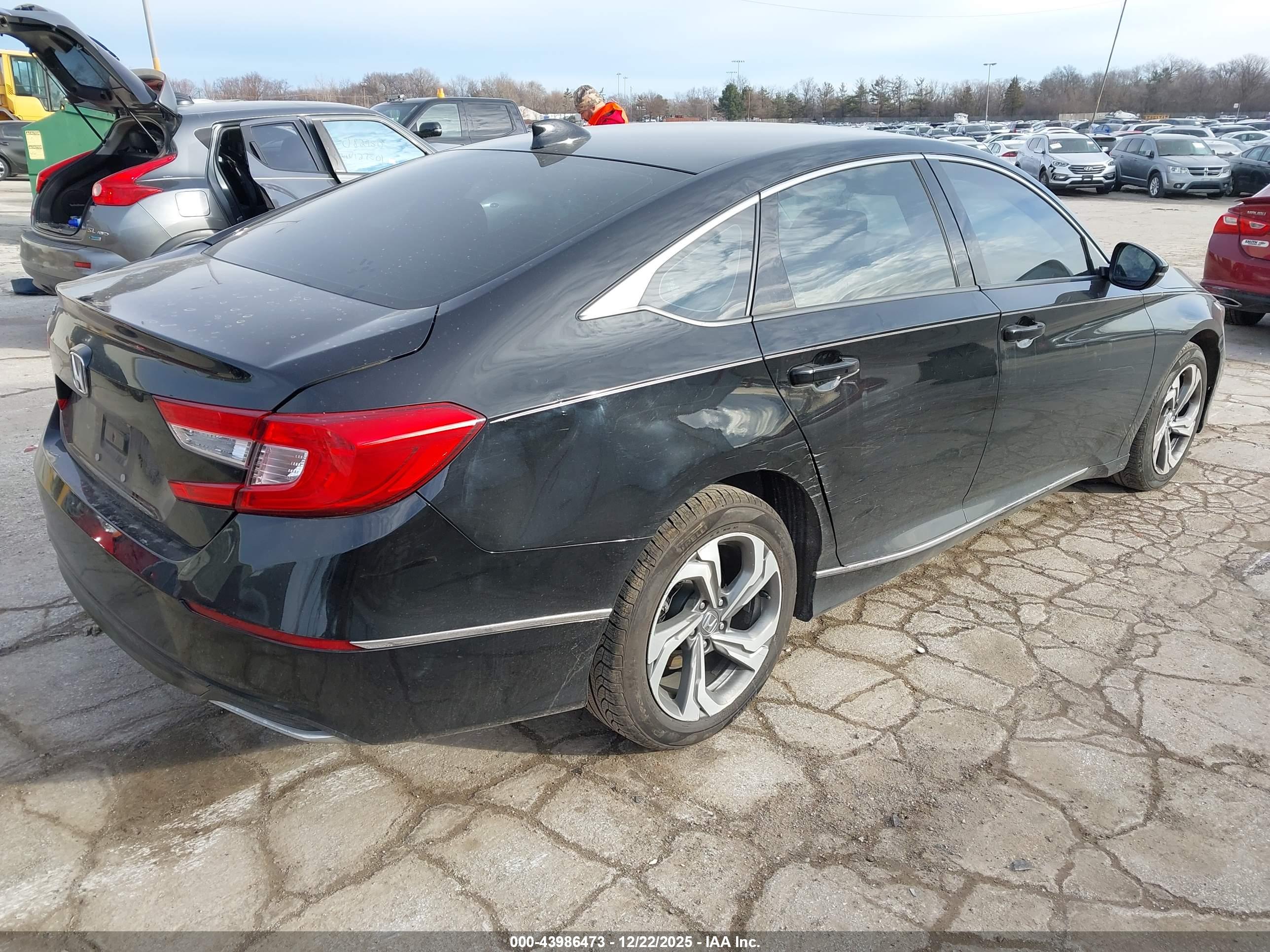 HONDA ACCORD image 4