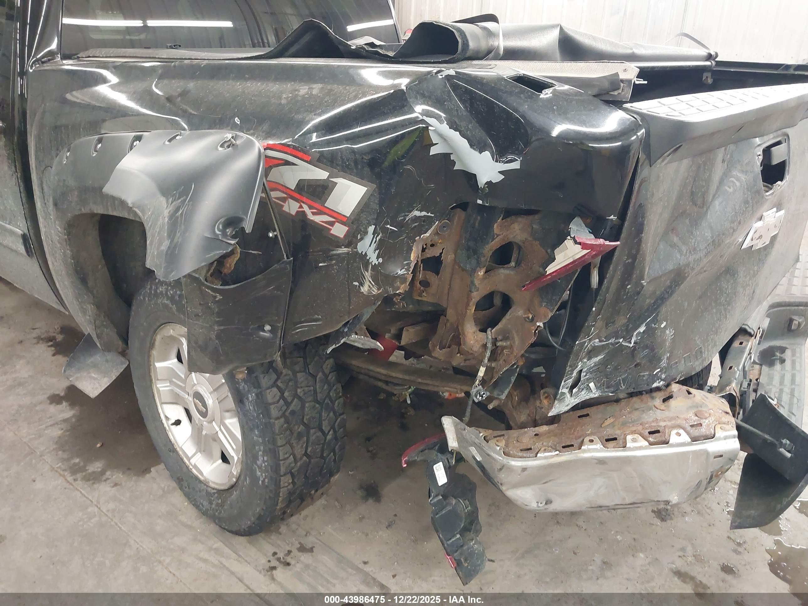 CHEVROLET SILVERADO image 6