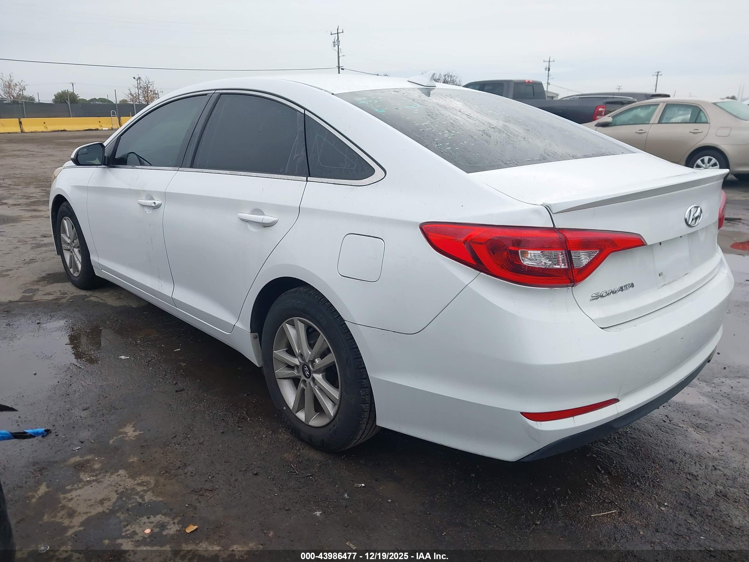 HYUNDAI SONATA image 3