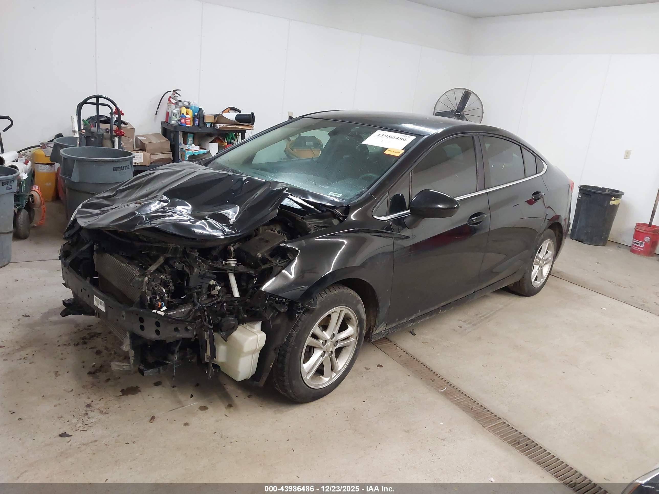 CHEVROLET CRUZE image 2