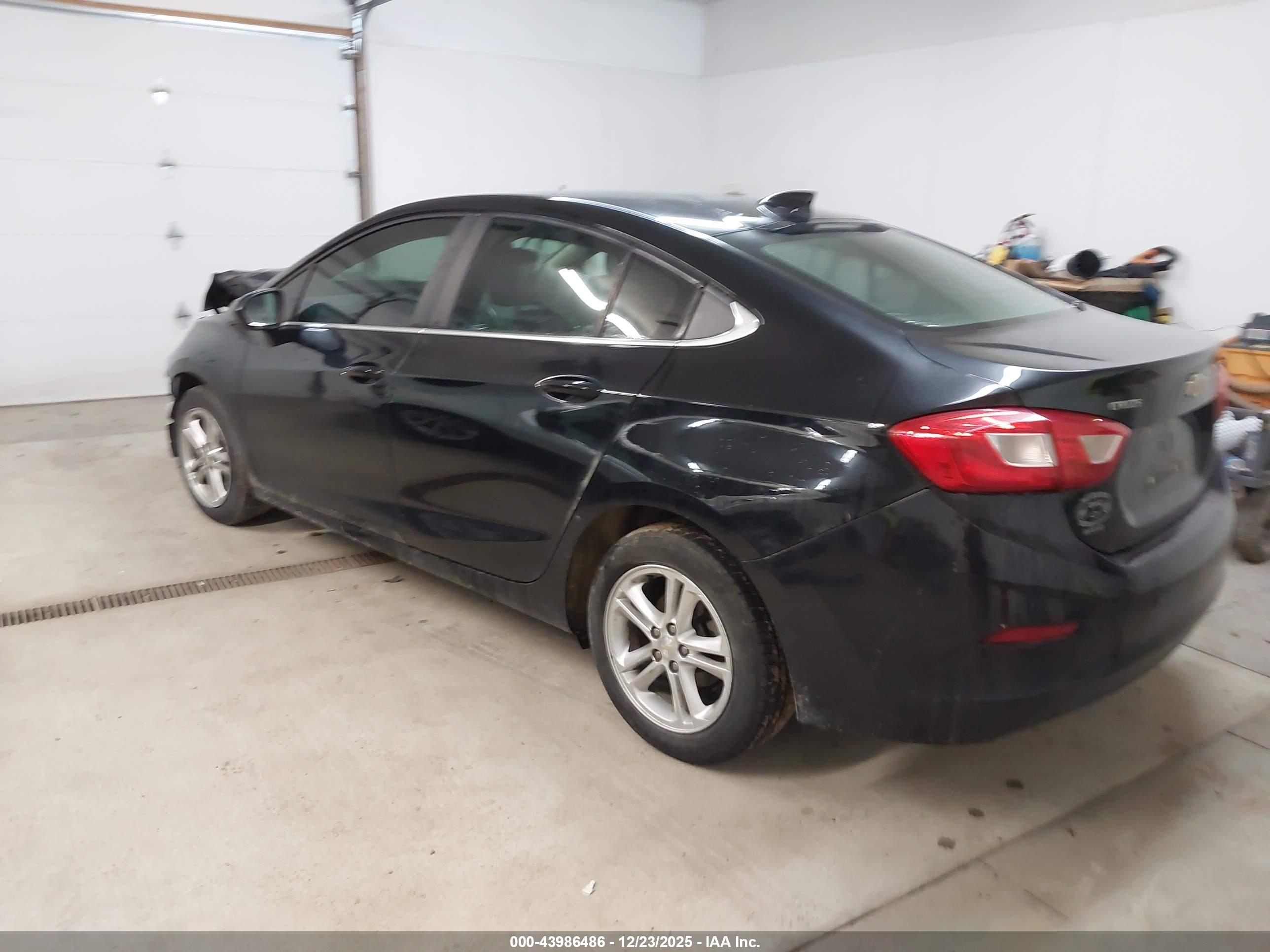 CHEVROLET CRUZE image 3