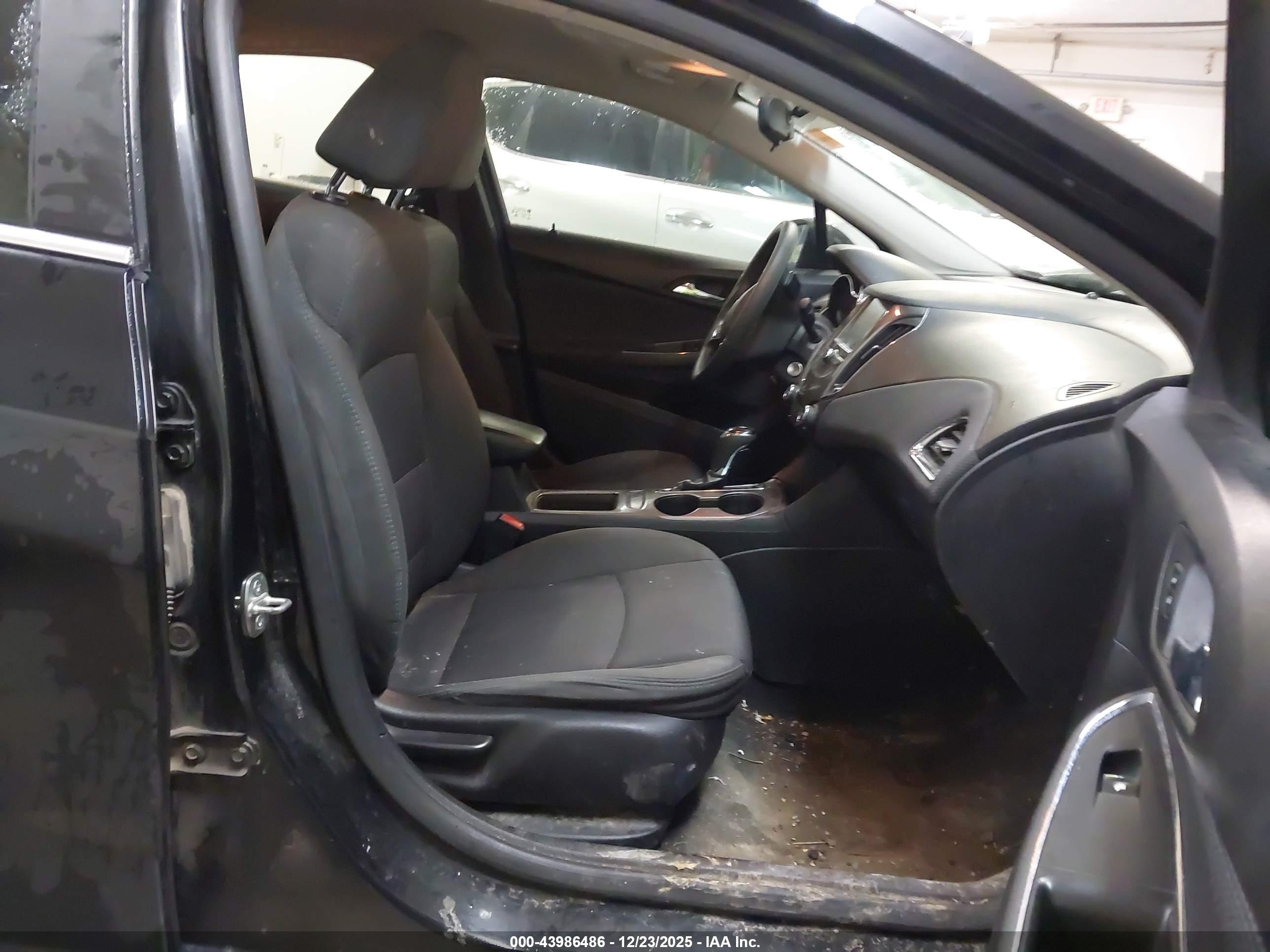 CHEVROLET CRUZE image 5