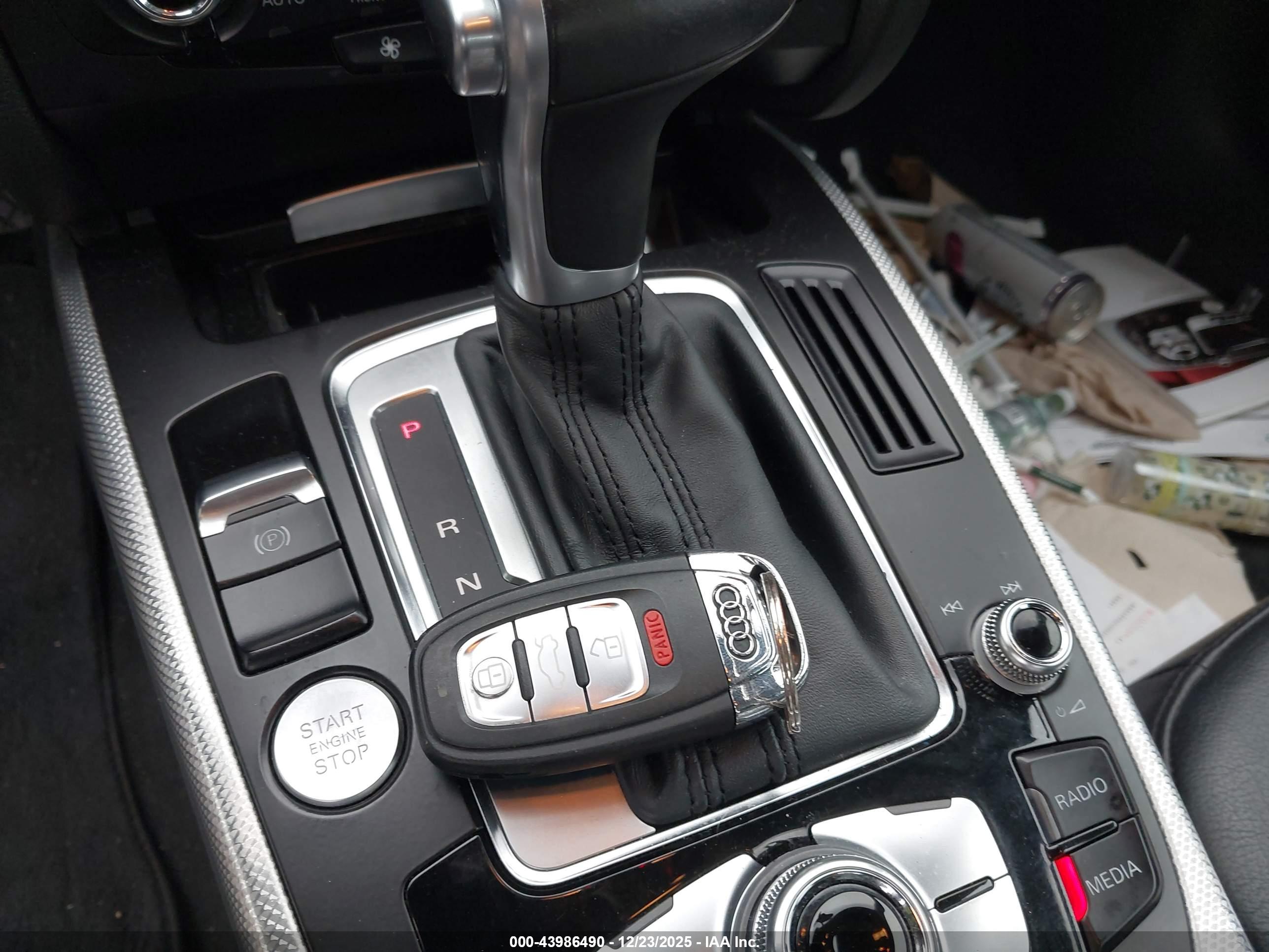 AUDI A4 image 11