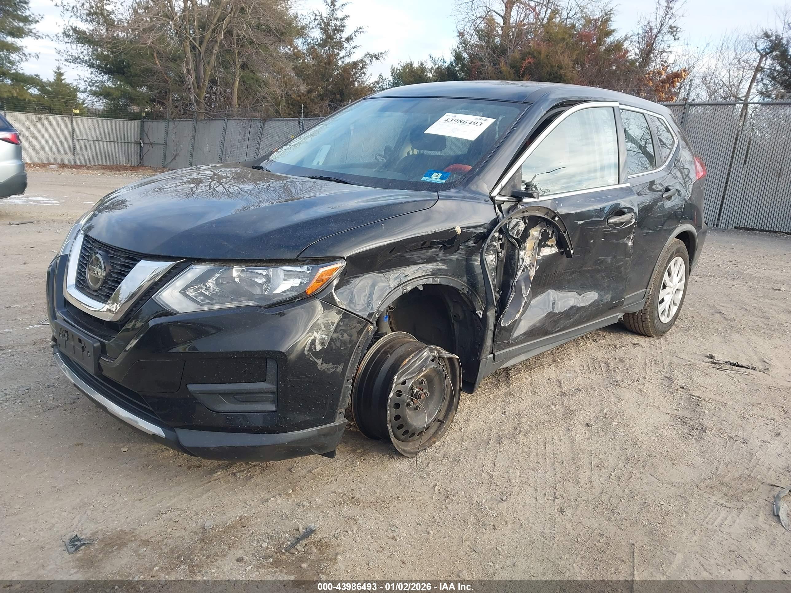 NISSAN ROGUE image 2