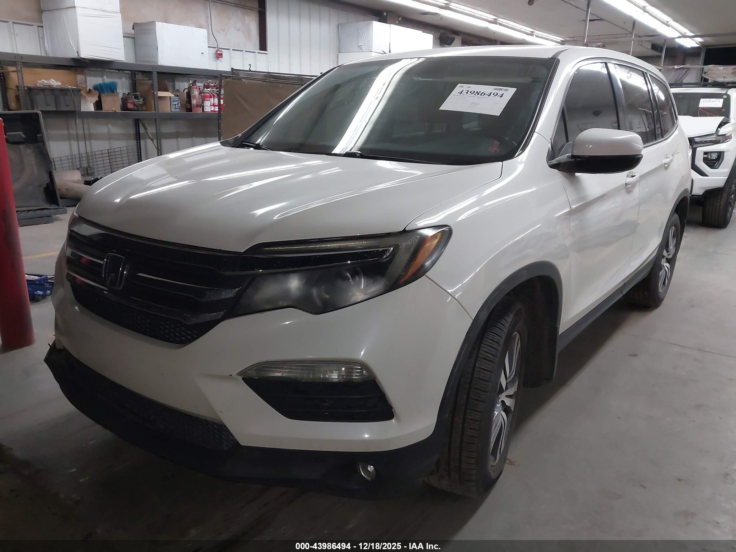 HONDA PILOT image 2