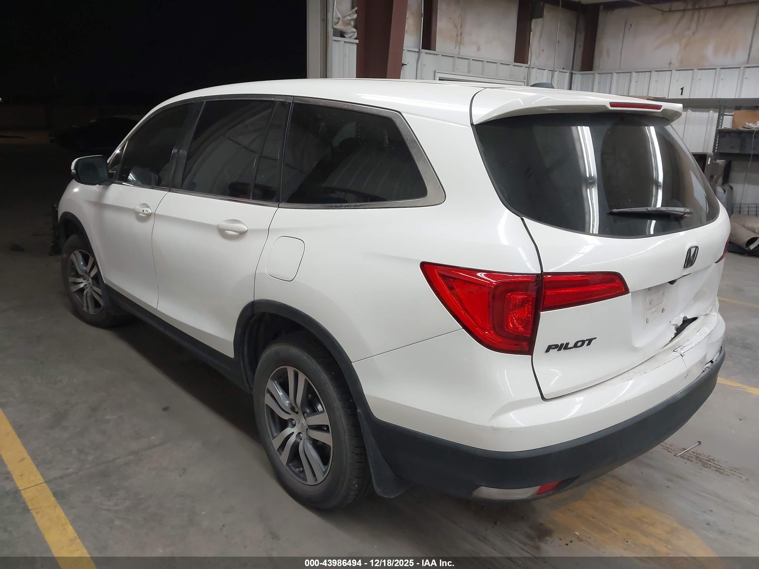 HONDA PILOT image 3