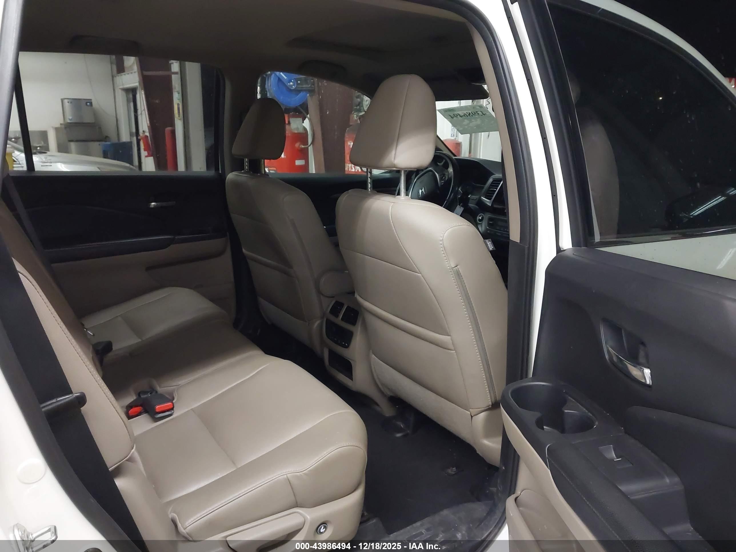 HONDA PILOT image 8