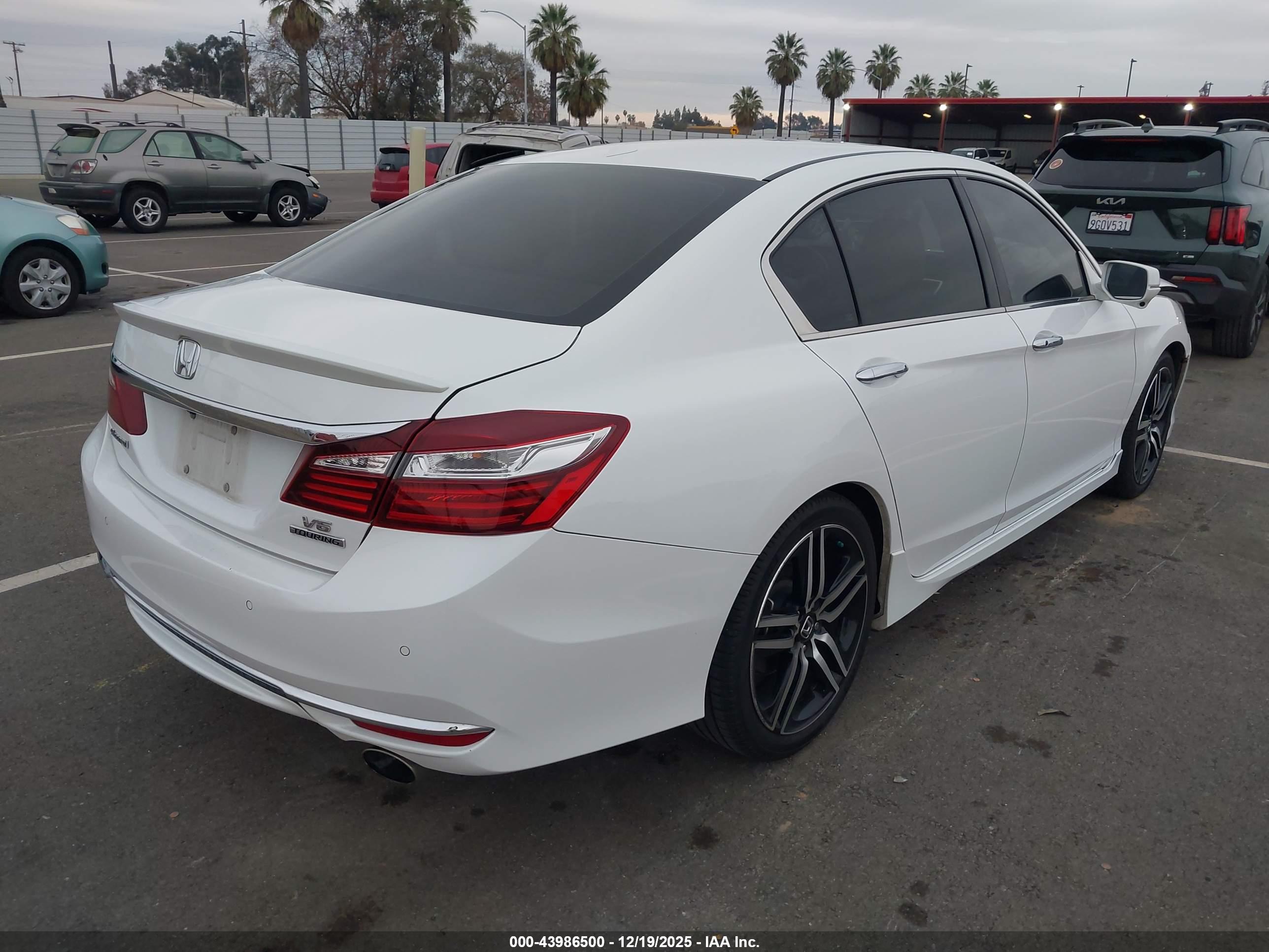 HONDA ACCORD image 4
