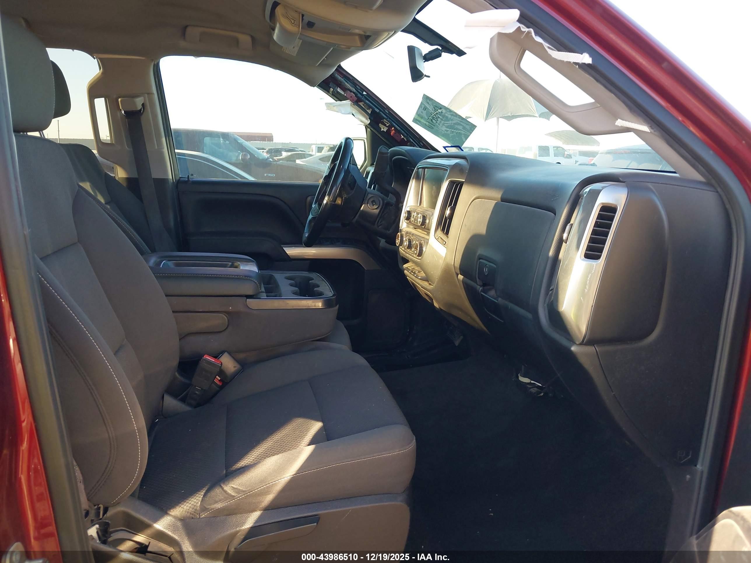 CHEVROLET SILVERADO image 5